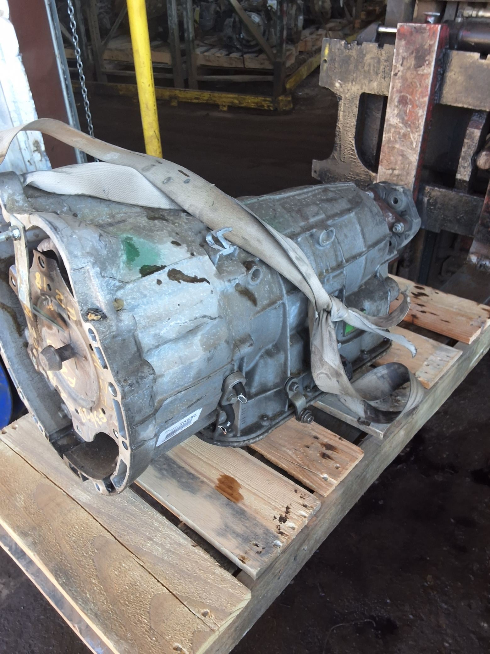 2007-2008 BMW 3 Series 6-speed Manual RWD Transmission main image