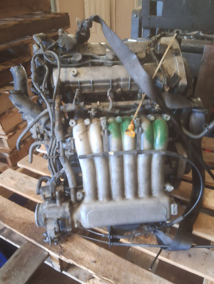 2001-2006 Hyundai Santa Fe 2.7L Engine main image