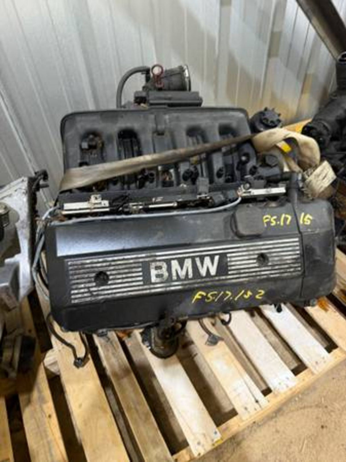2003-2006 BMW 325i 2.5 L Engine main image