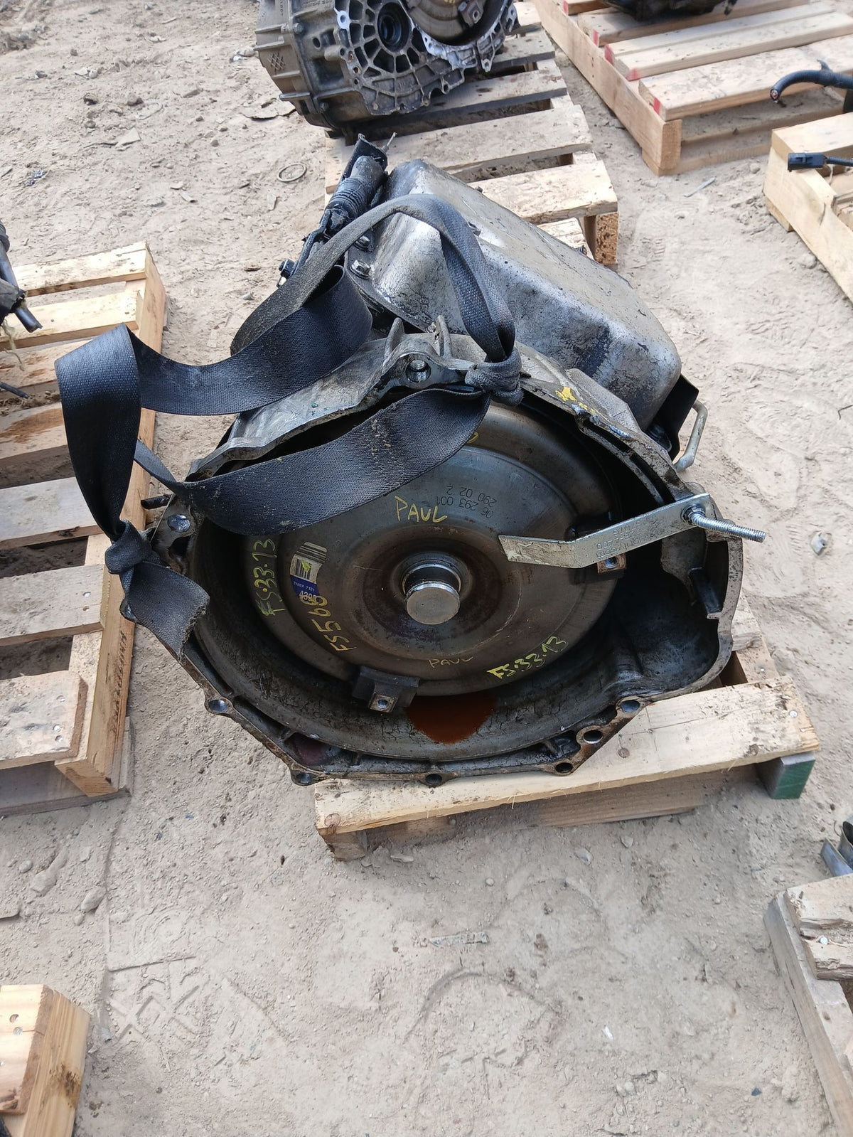 2003 Chevrolet Suburban AT, (5.3L), 4x2 VIN Z (8th digit) Transmission main image