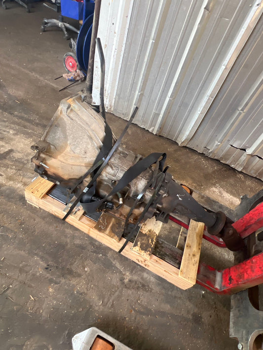 2001-2002 Lincoln Town Car Automatic RWD Transmission main image