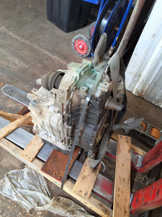 2002-2005 Hyundai Sonata 4-speed Automatic FWD Transmission main image