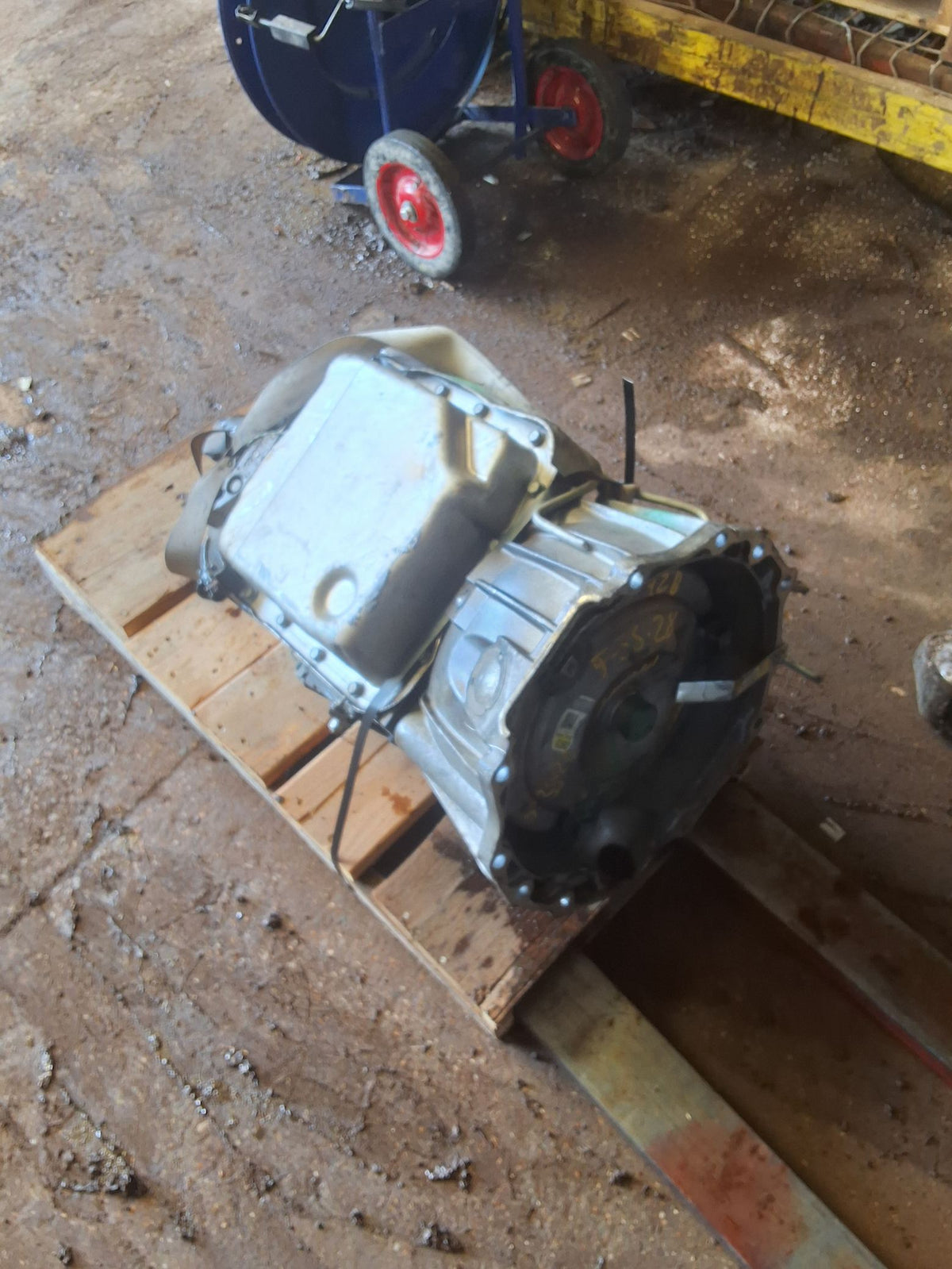 2005-2007 GMC Envoy 4-speed Automatic 2WD Transmission main image