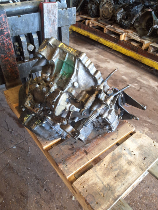 2004-2005 Toyota RAV4 4-speed Automatic FWD Transmission main image