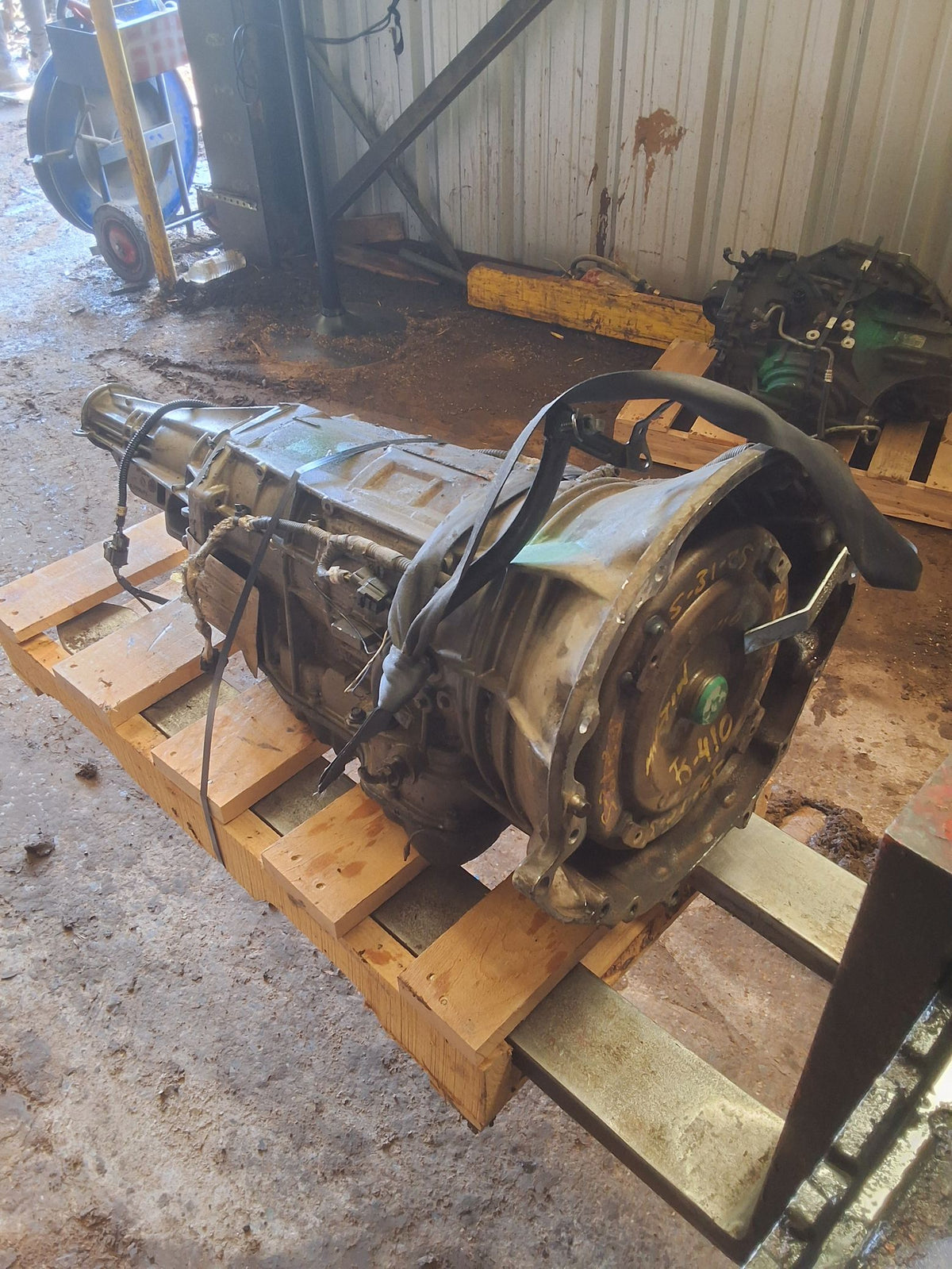 2003 Dodge Durango 5-Speed Automatic 4X2 Transmission main image