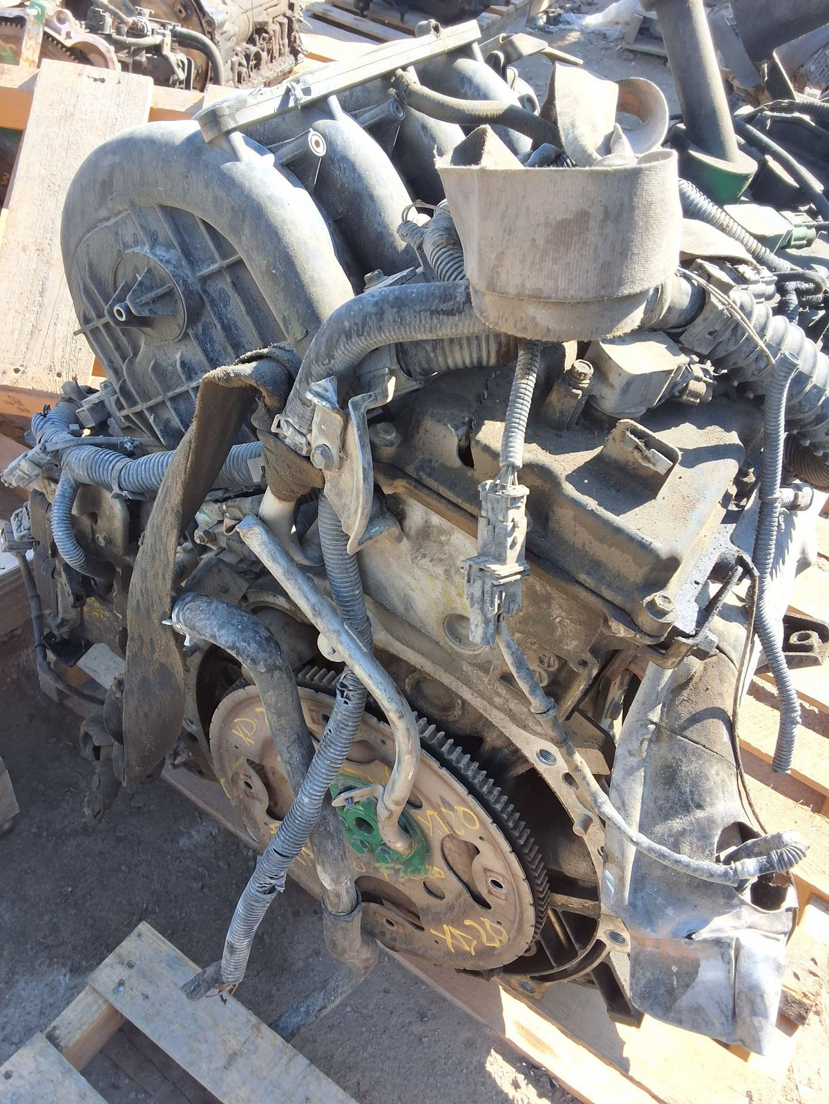 2004-2006 Nissan Titan 5.6L Engine main image