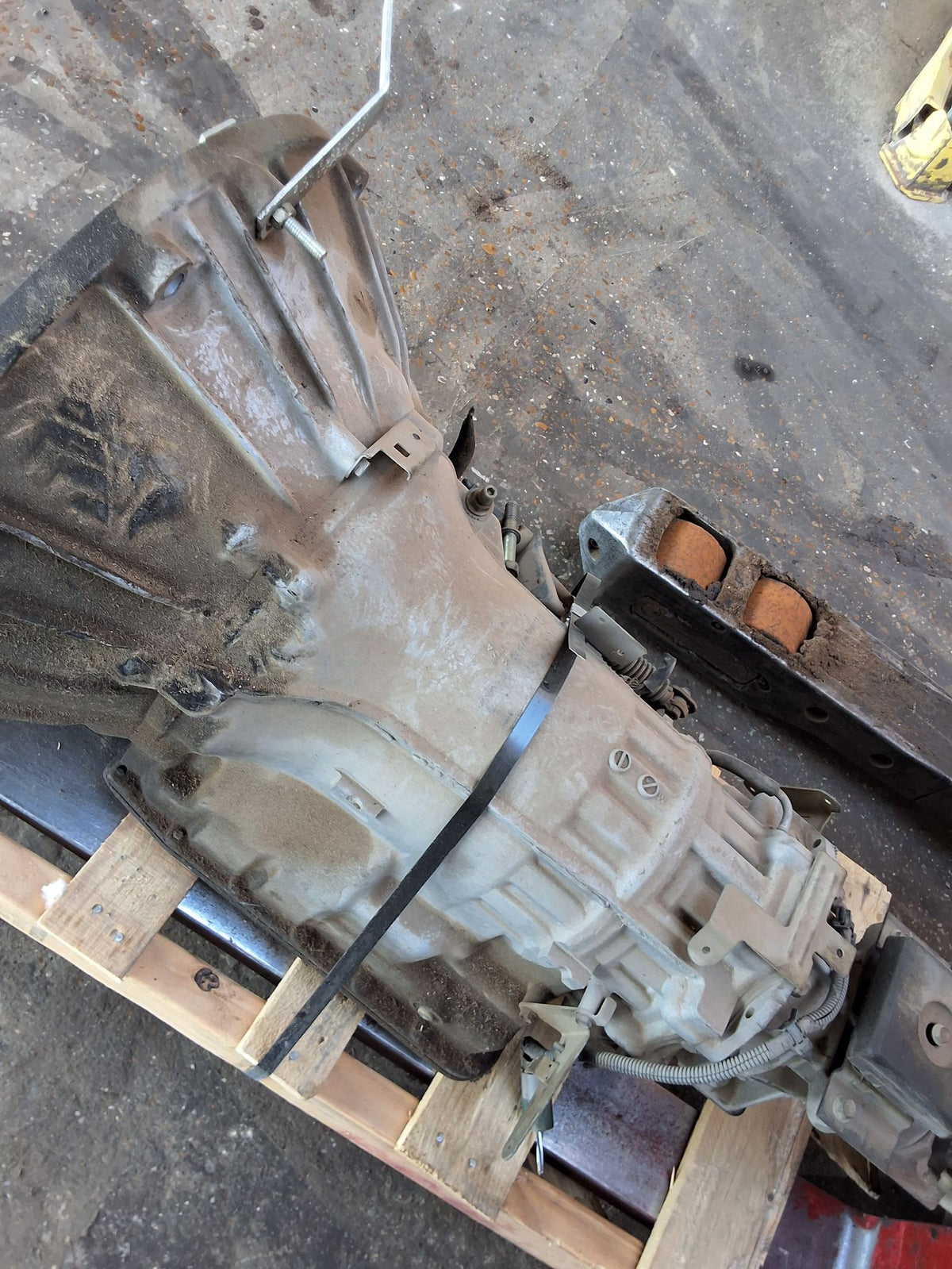 2006 Nissan Xterra Automatic RWD Transmission main image