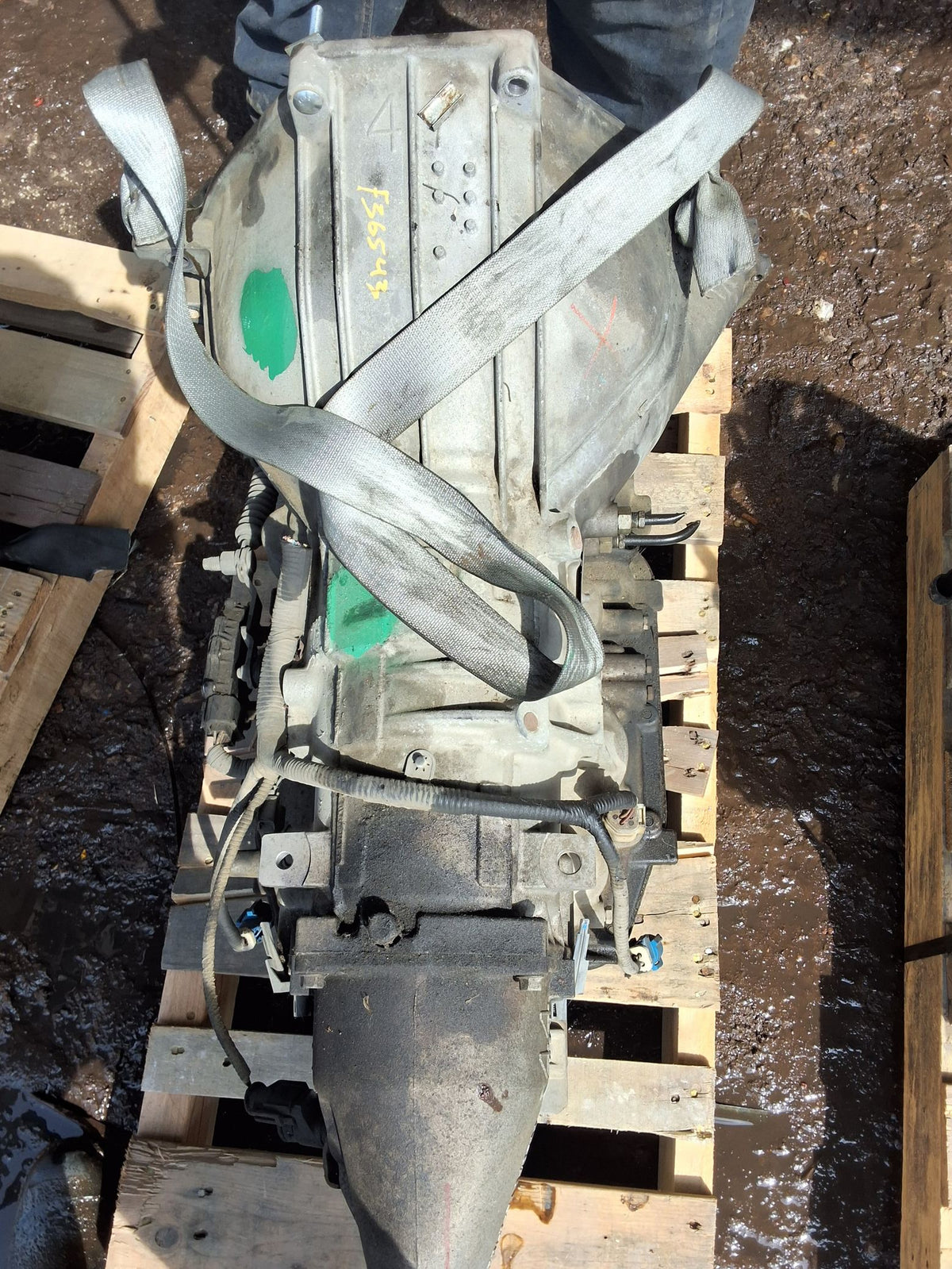 2001-2002 Mercury Grand Marquis 4-speed Automatic RWD Transmission main image