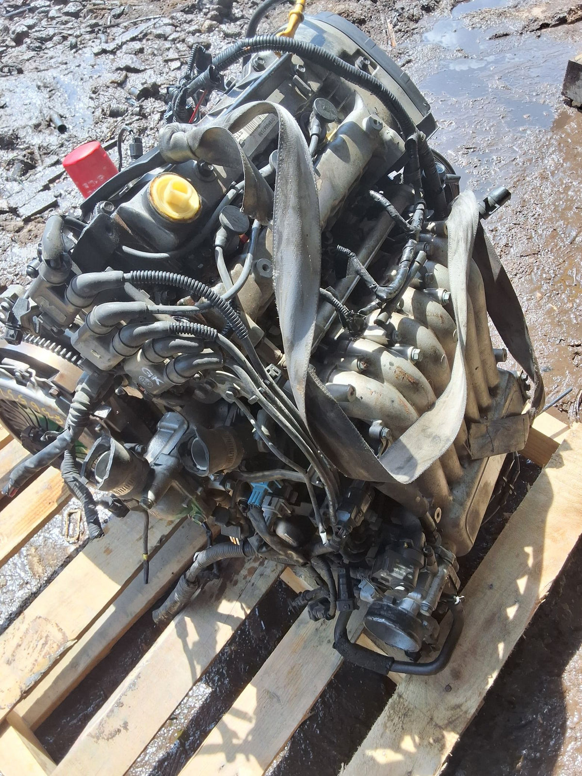 2003-2008 Hyundai Tiburon 2.7L Engine main image