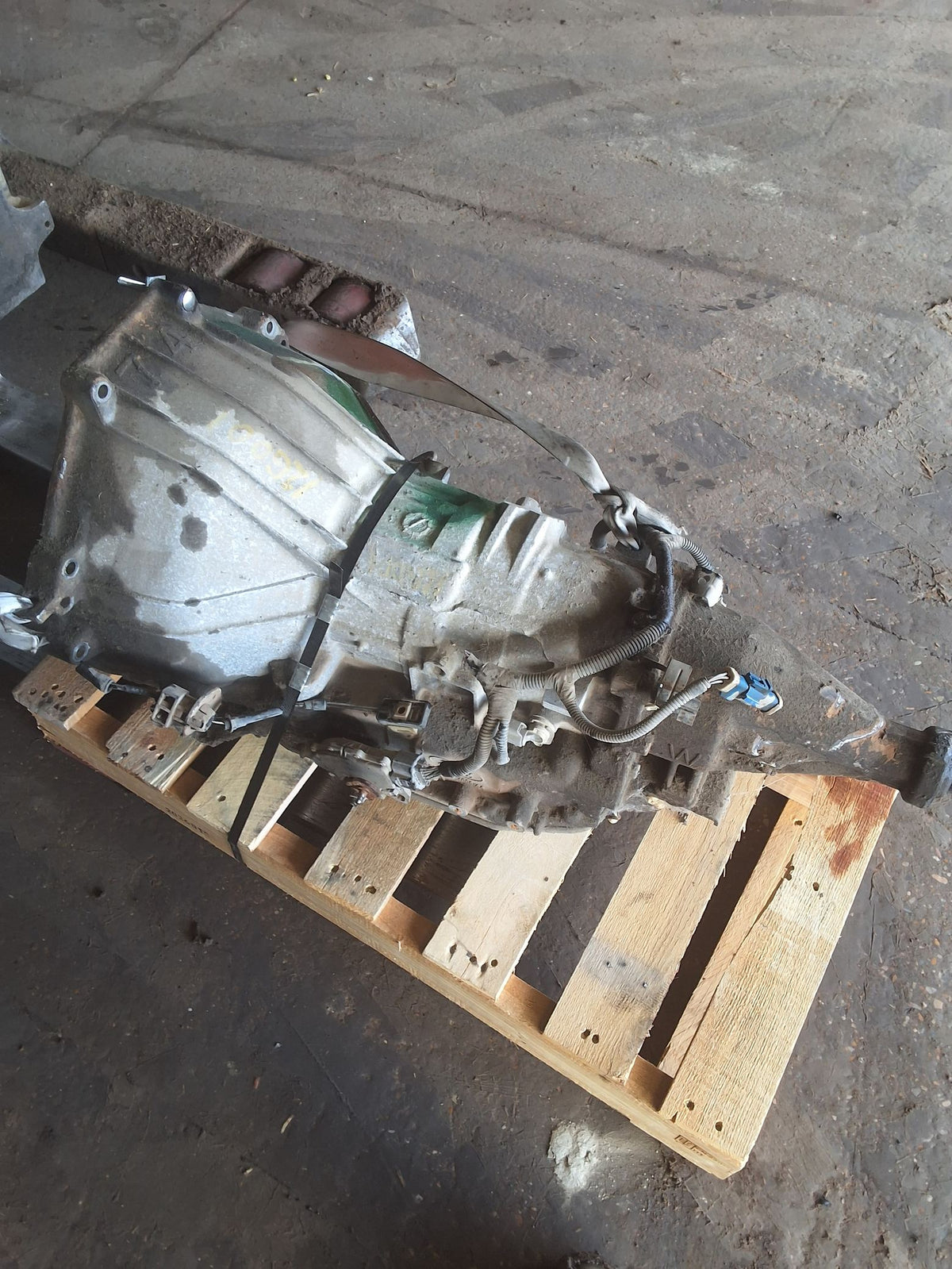 2001-2004 Ford F-150 Heritage 5-speed Manual RWD Transmission main image
