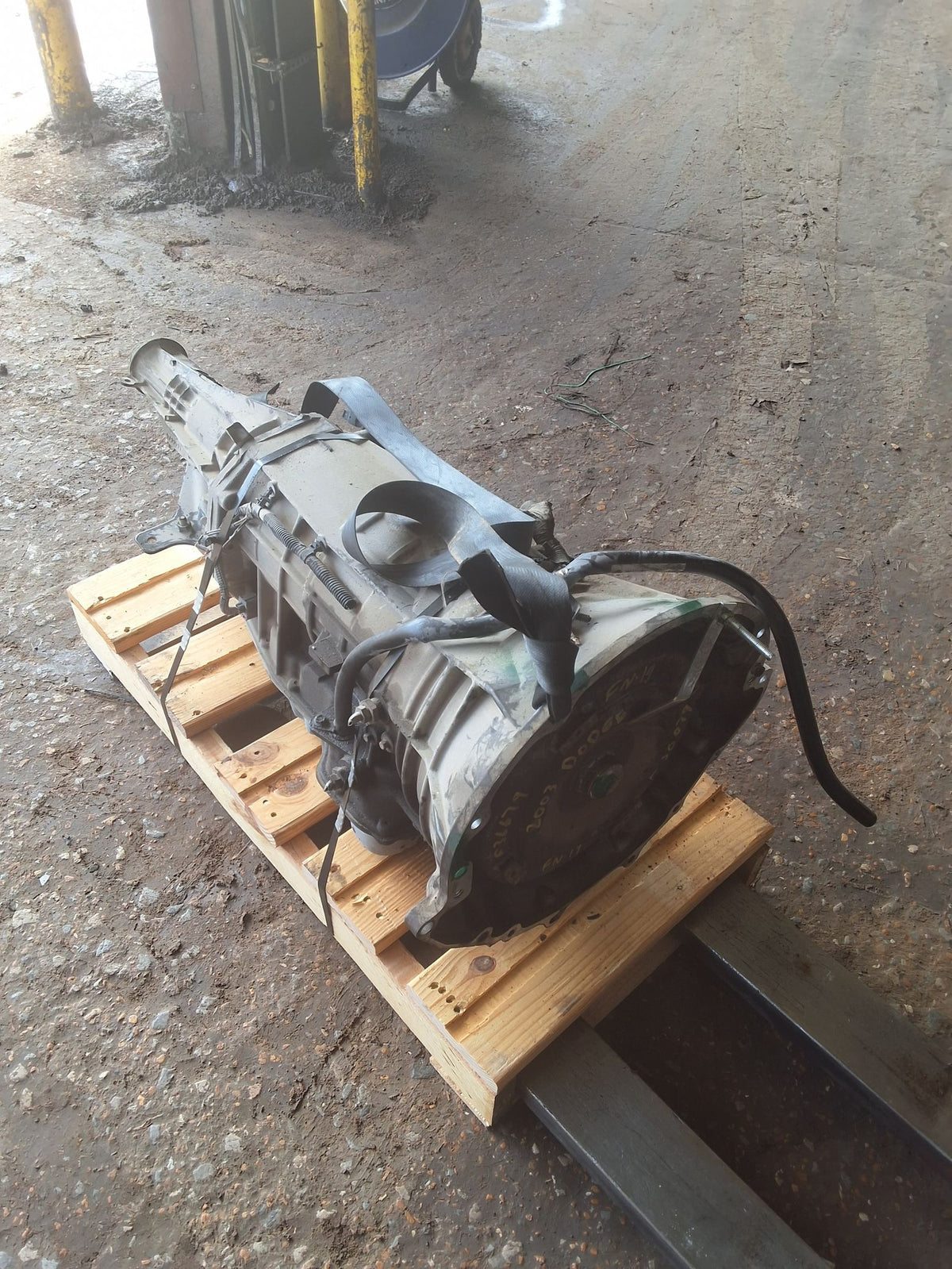 2003-2004 Dodge Ram 1500 5-speed Automatic 2WD Transmission main image