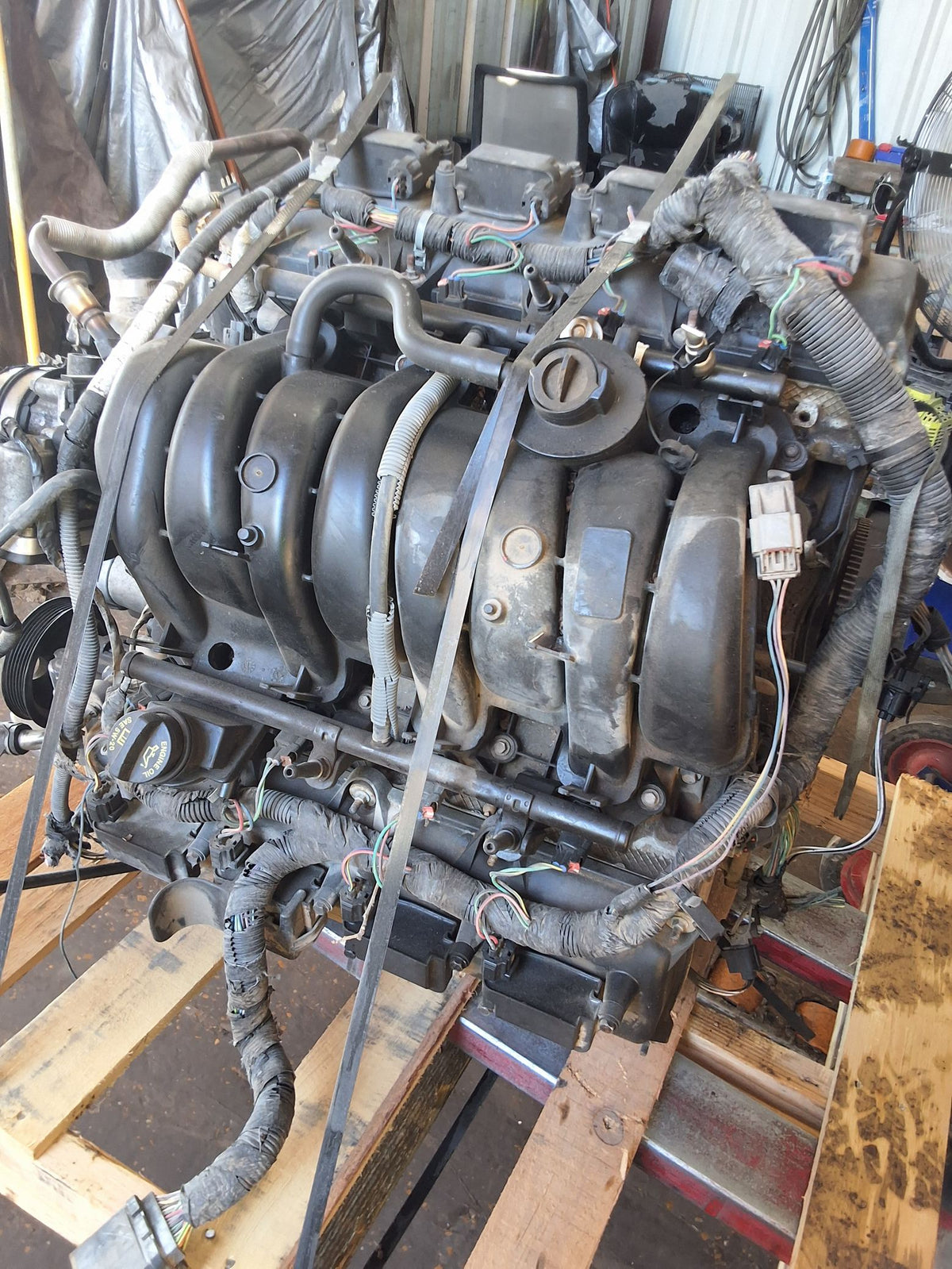 2006-2008 Jeep Commander 5.7L Engine main image