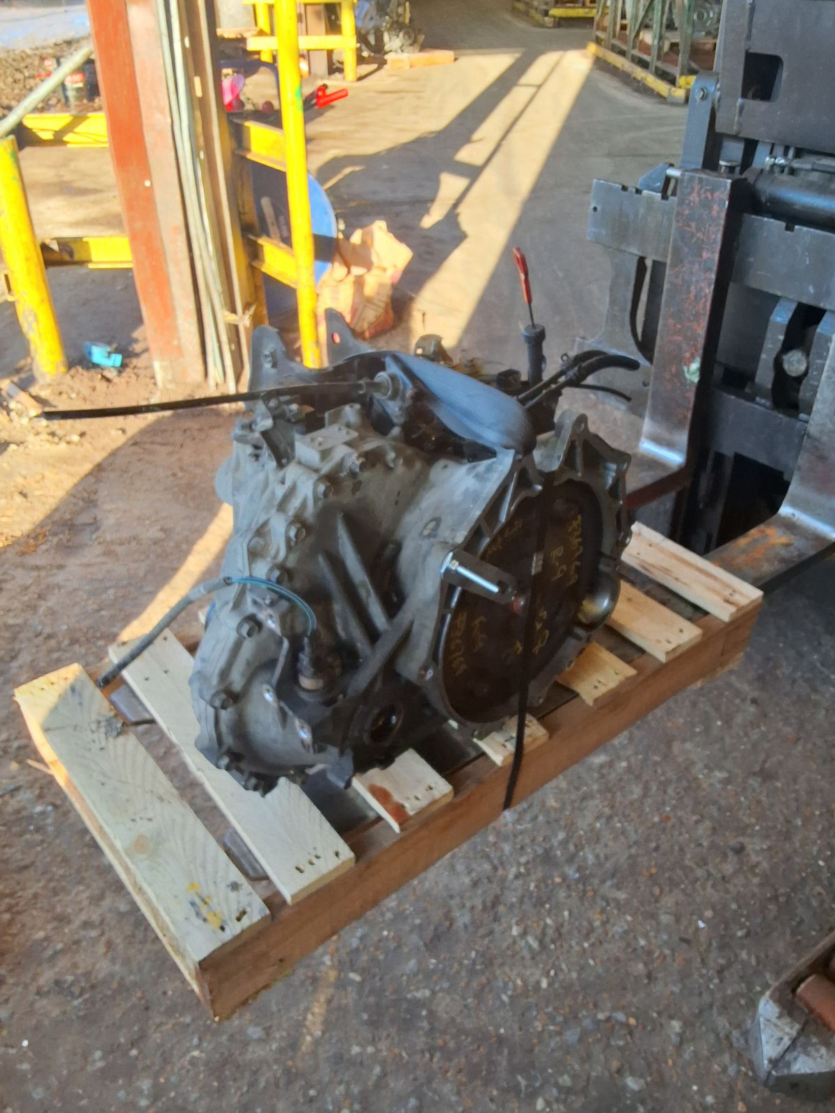 2001-2006 Hyundai Santa Fe Automatic - V6 Cyl FWD Transmission main image
