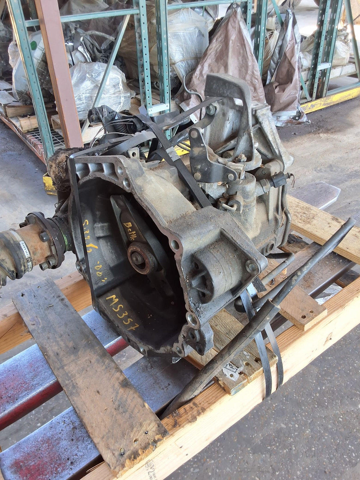 2000 Volkswagen Bettle Automatic FWD Transmission main image