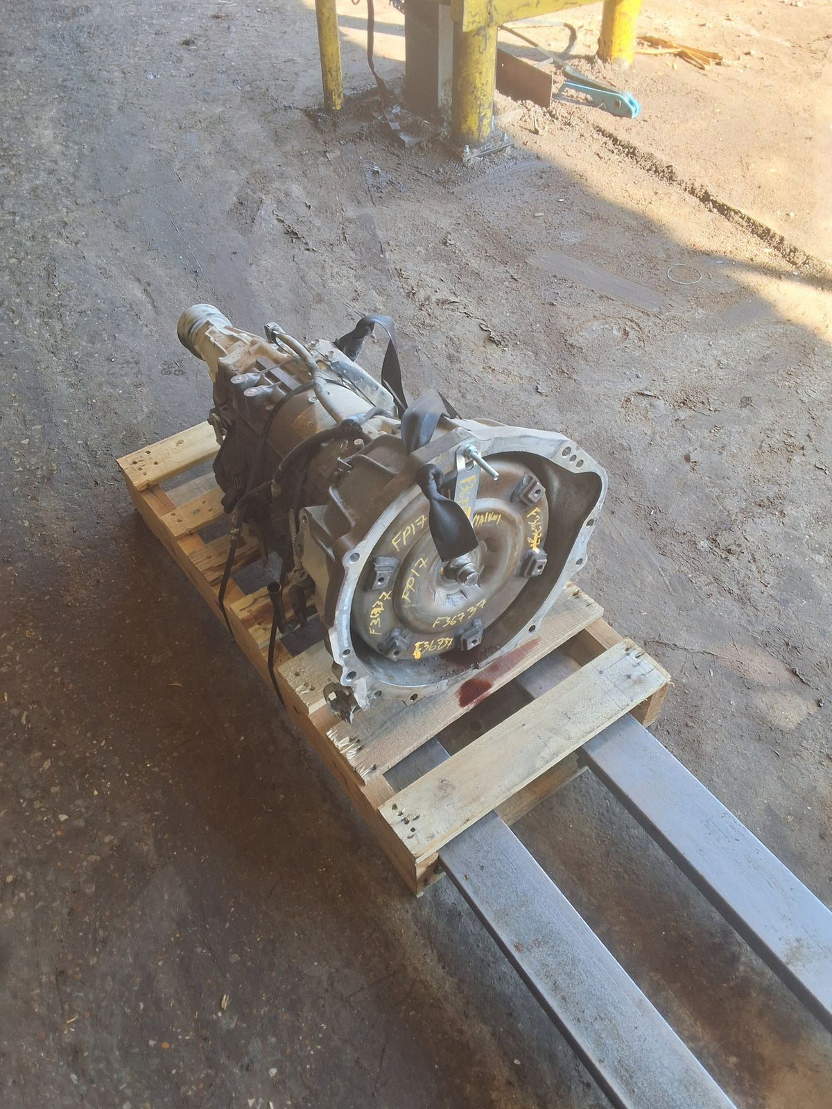 2003-2004 Toyota 4Runner Automatic RWD Transmission main image