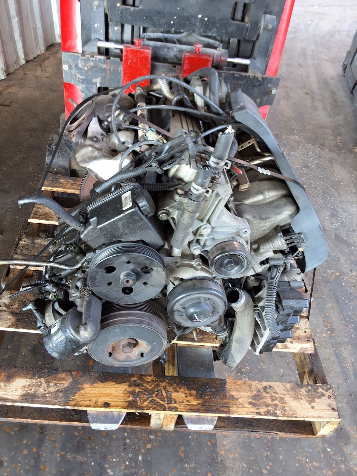 2004 Pontiac Grand Prix 3.8L Engine main image