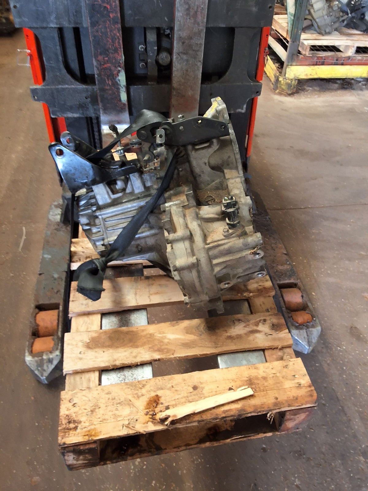 2003-2008 Hyundai Tiburon 5-speed manual FWD Transmission main image