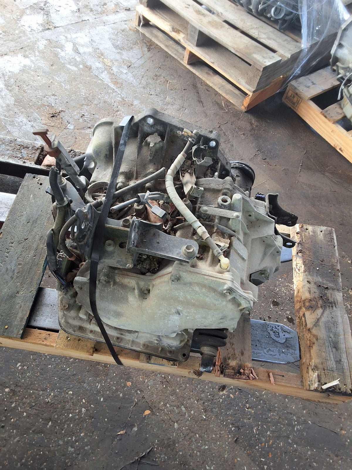 1998-2002 Toyota Corolla Automatic FWD Transmission main image