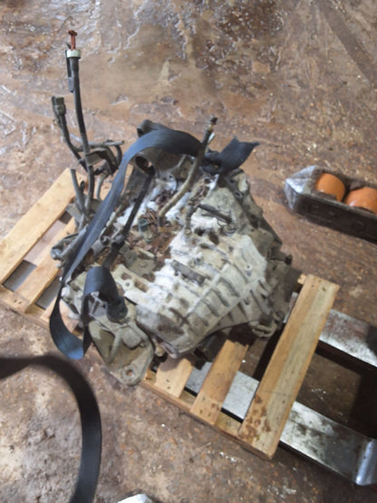 2004-2006 Toyota Sienna automatic FWD Transmission main image