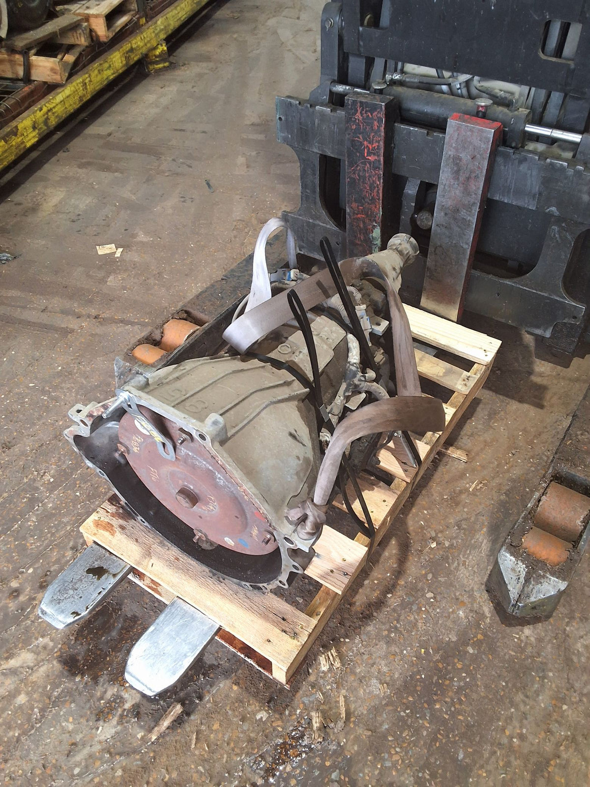 2006 Ford Expedition 4-speed Automatic RWD Transmission main image