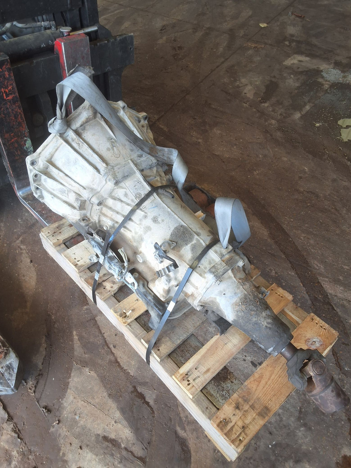 1999-2002 GMC Sierra 1500 Automatic 2WD Transmission main image
