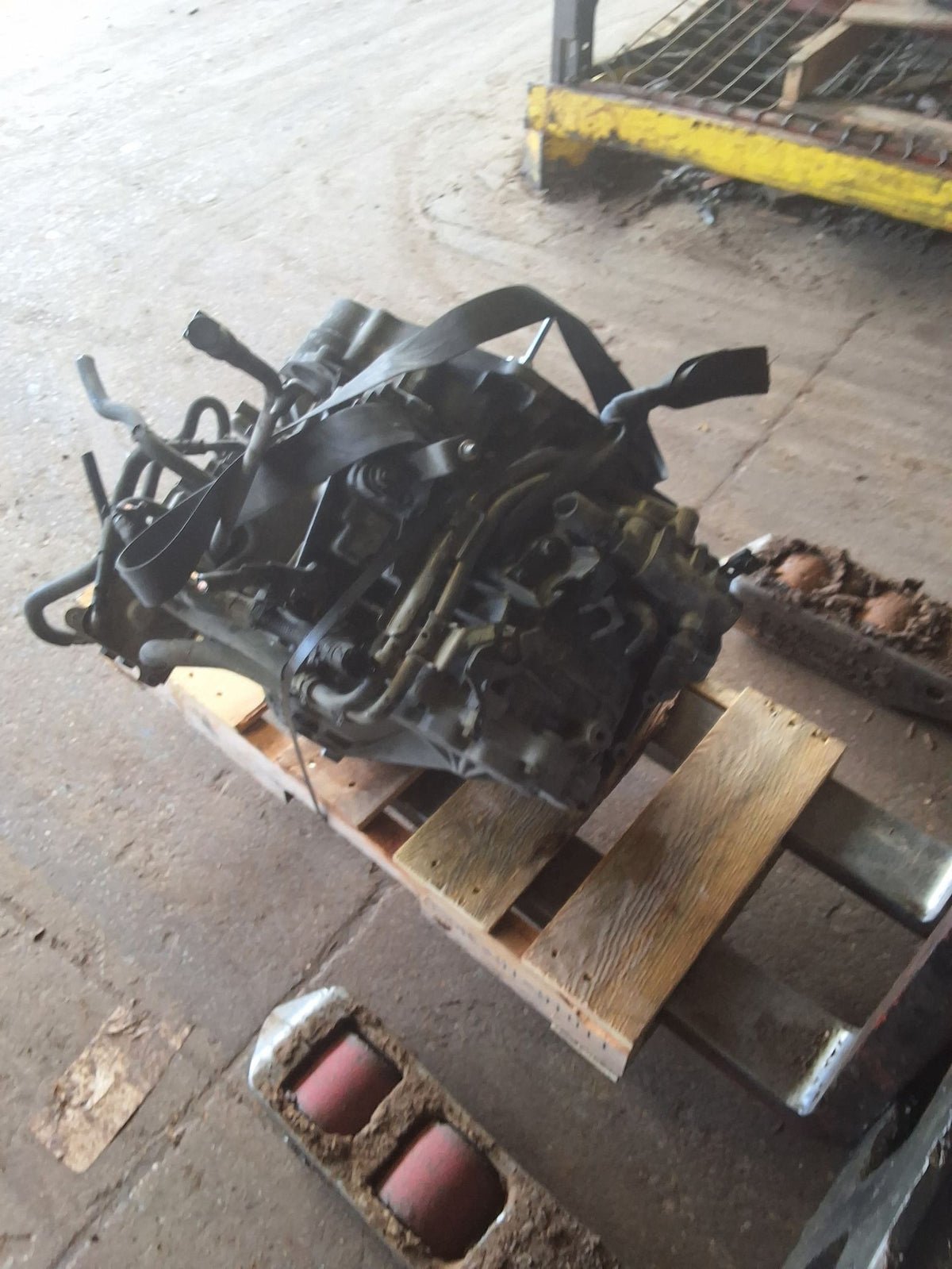 2004-2006 Nissan Murano Automatic FWD Transmission main image