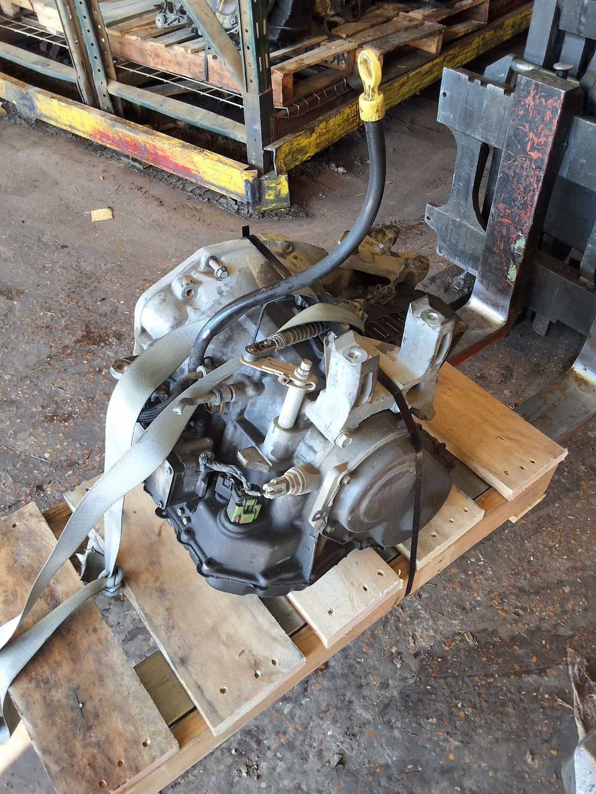 2013-2014 Chrysler 200 Automatic FWD Transmission main image