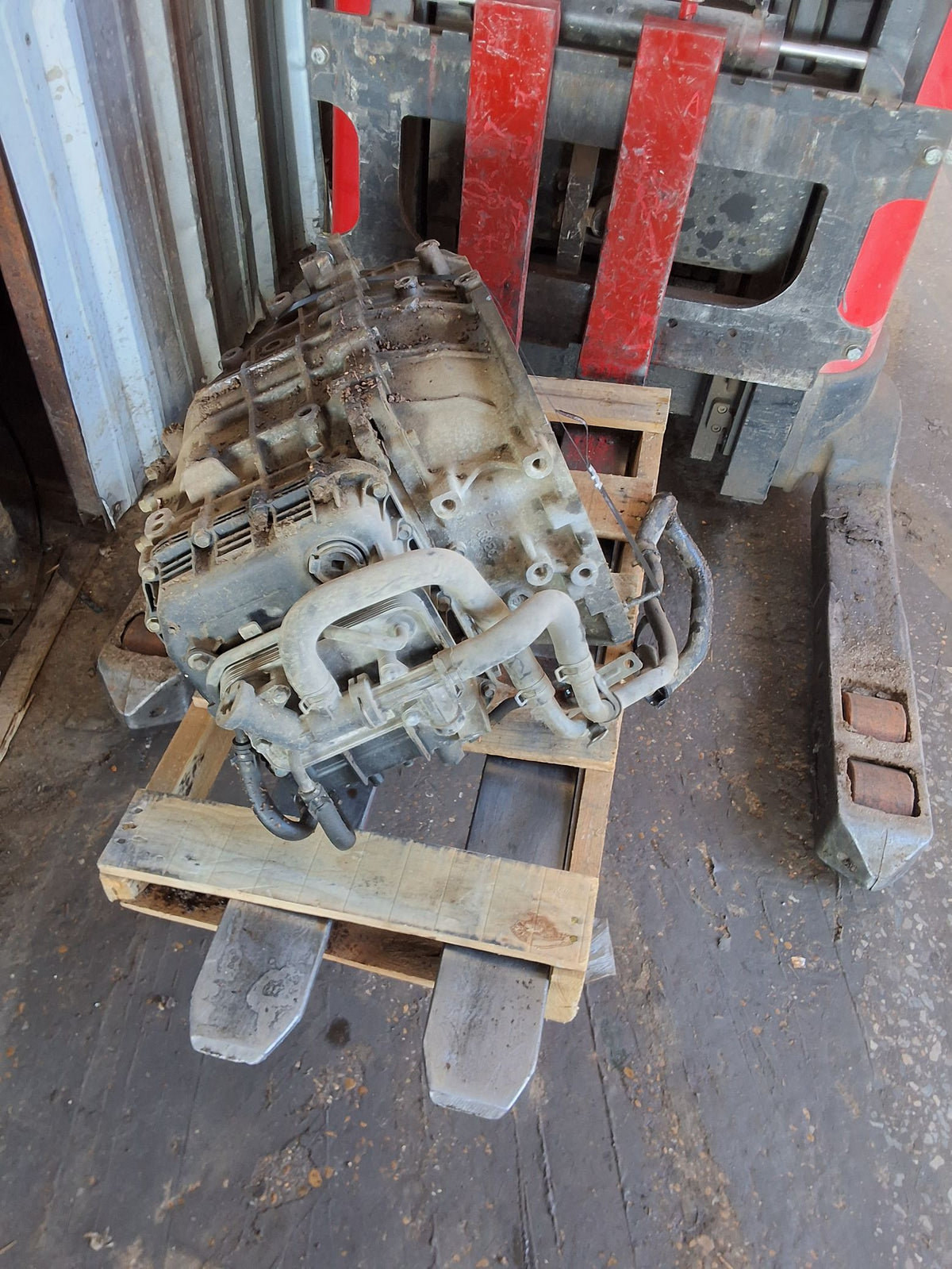 2014-2015 Kia Sorento Automatic FWD Transmission main image
