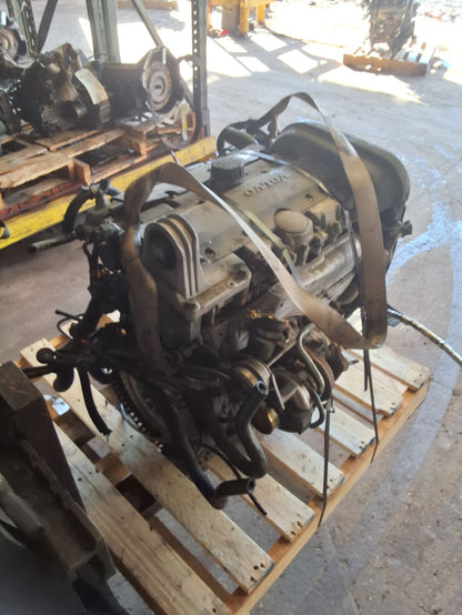 2003-2007 Volvo XC90 2.5L Engine main image