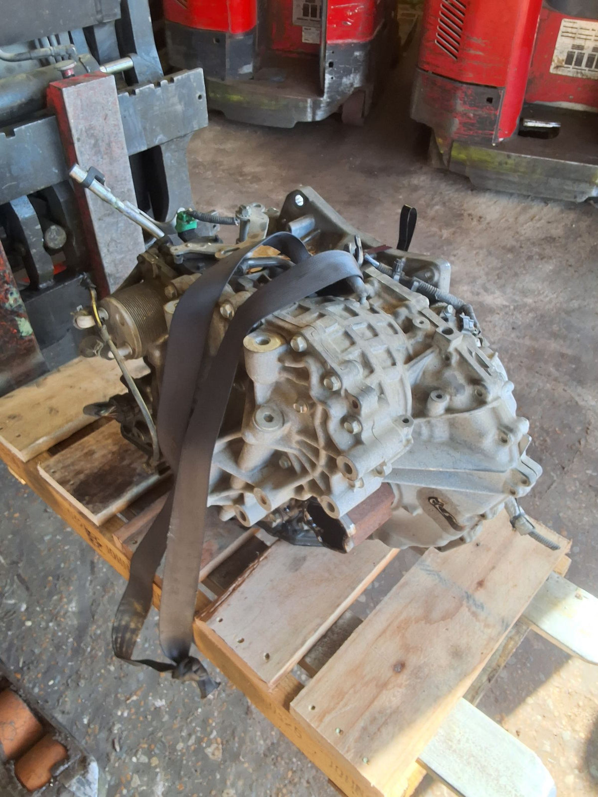 2011-2014 Nissan Juke Automatic FWD Transmission main image