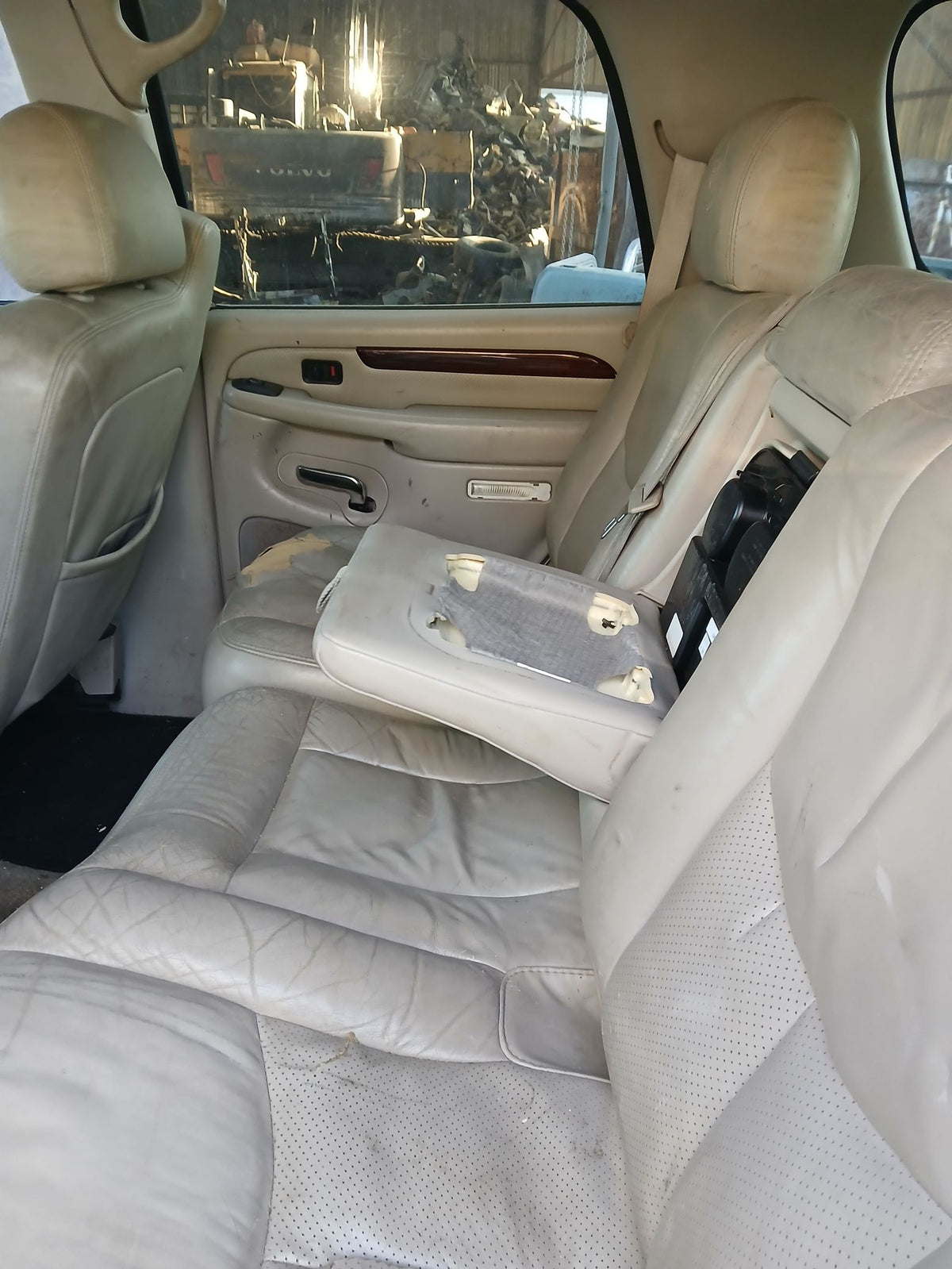 Door Window Glass Rear Passenger Side 2002 - 2006 Cadillac Escalade