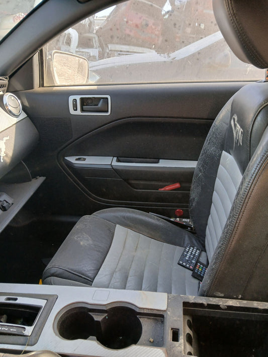Brake Master Cylinder 2005 - 2014 Ford Mustang
