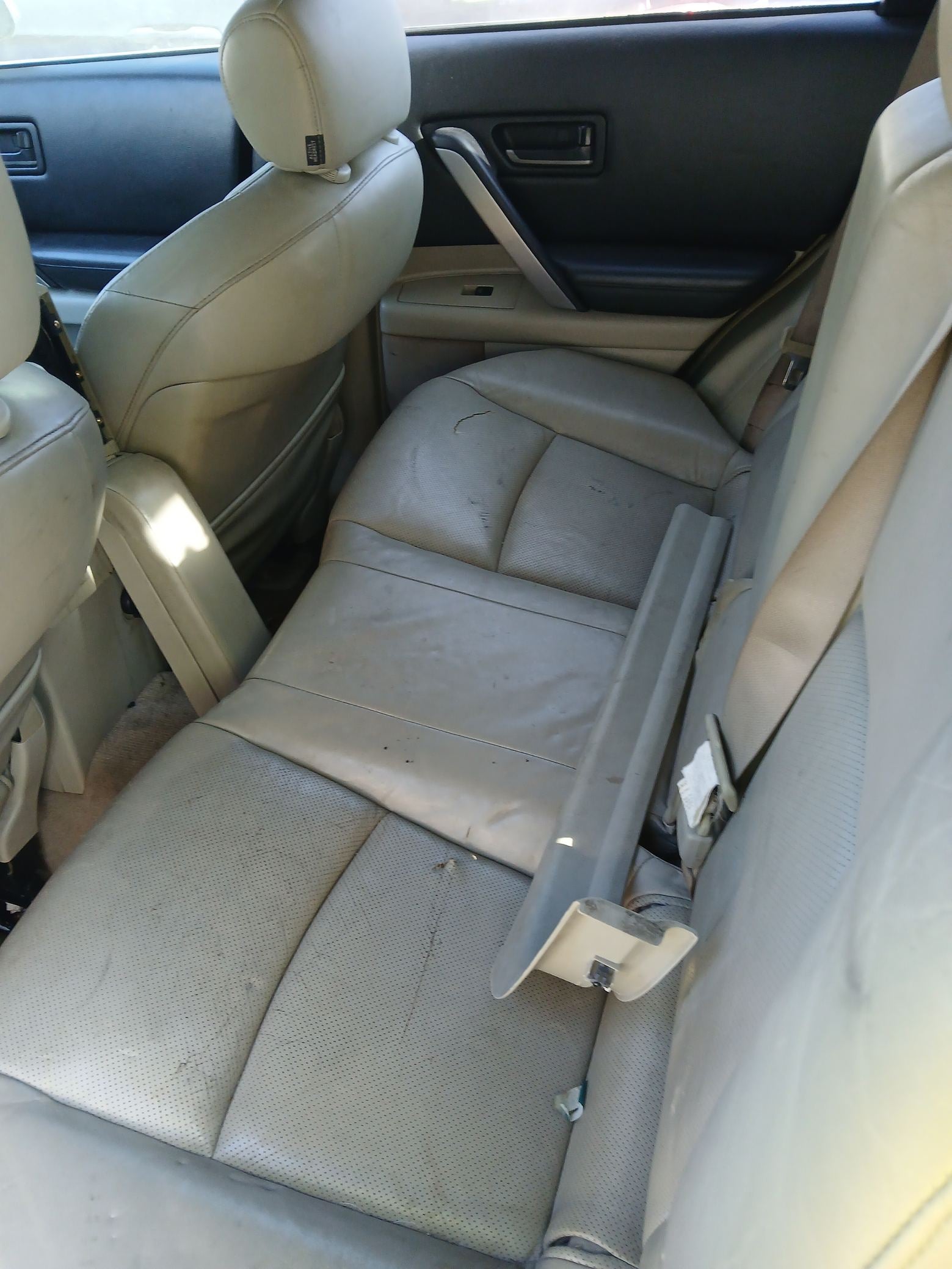 Fuse Box Engine Bay 2003 - 2008 INFINITI FX45