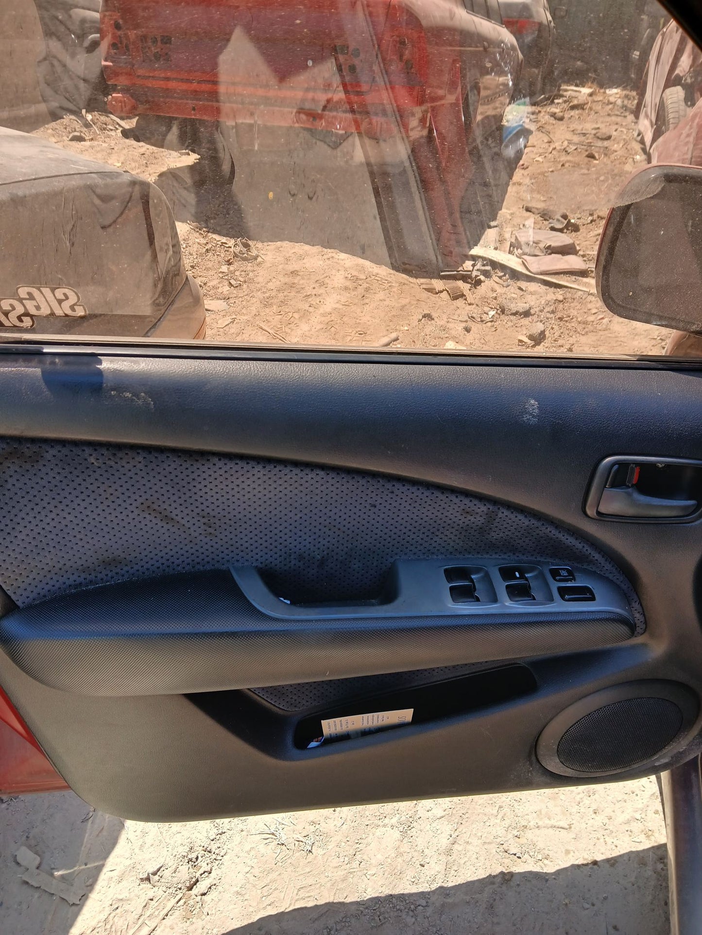 Seat Belt Buckle Front Driver Side 2003 - 2006 Mitsubishi Outlander