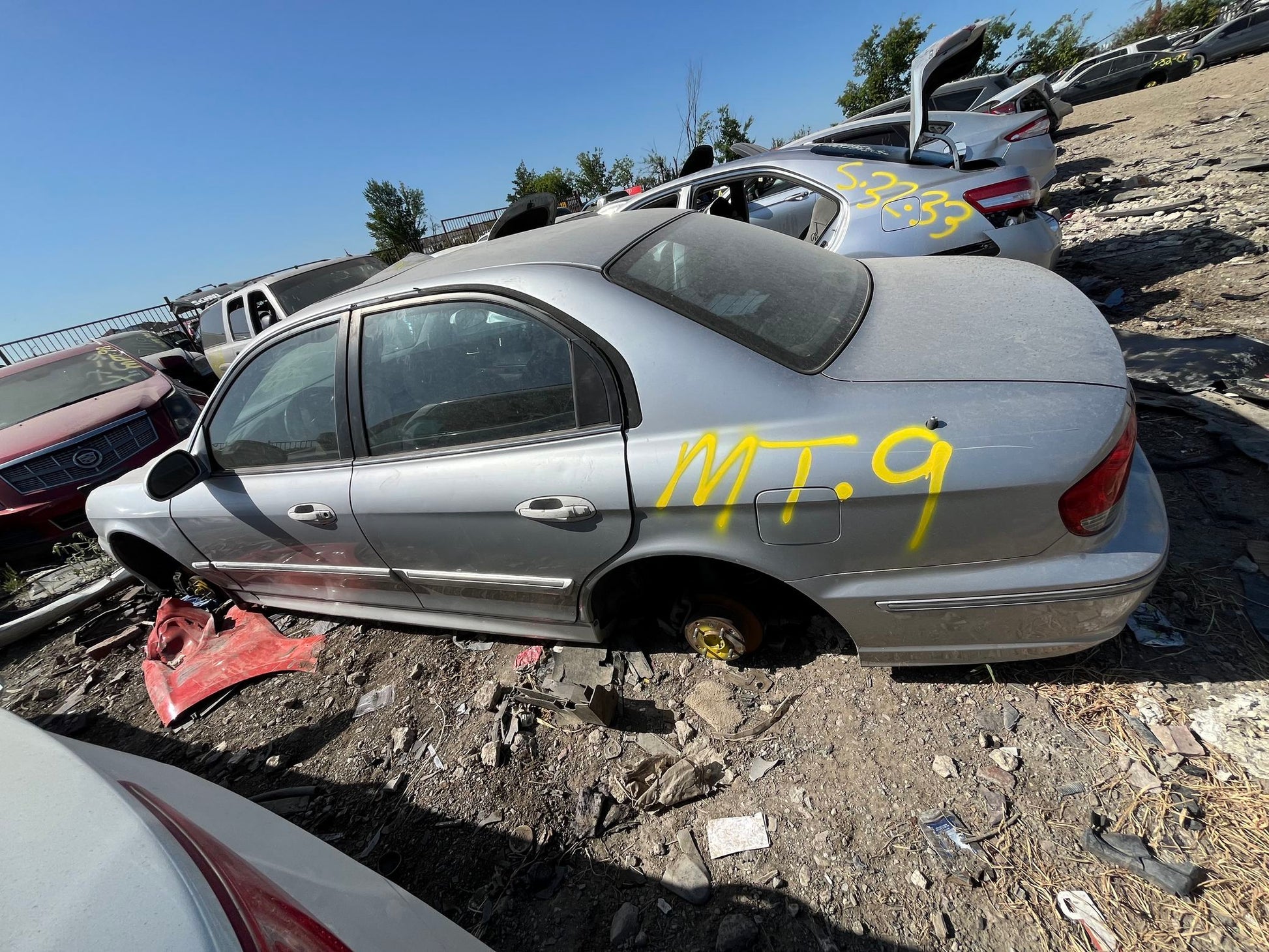 Tail Light Driver Side 1999 - 2005 Hyundai Sonata