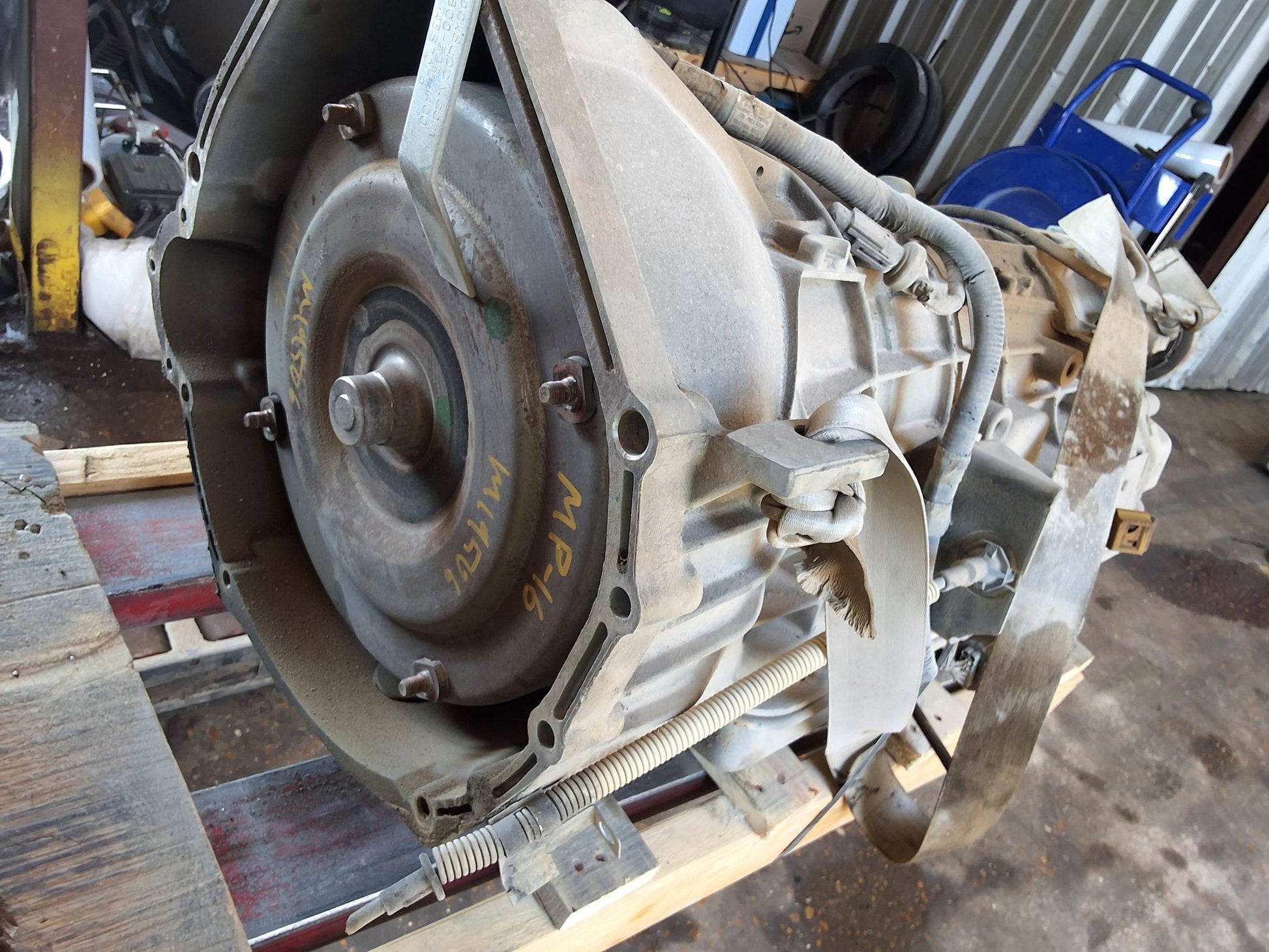 1997-2002 Ford E350 AT, 4R100 transmission, 8-330 (5.4L) gasoline) Transmission
