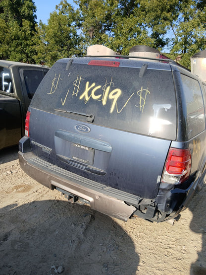 Door Panel Rear Passenger Side 2003 - 2006 Ford Expedition