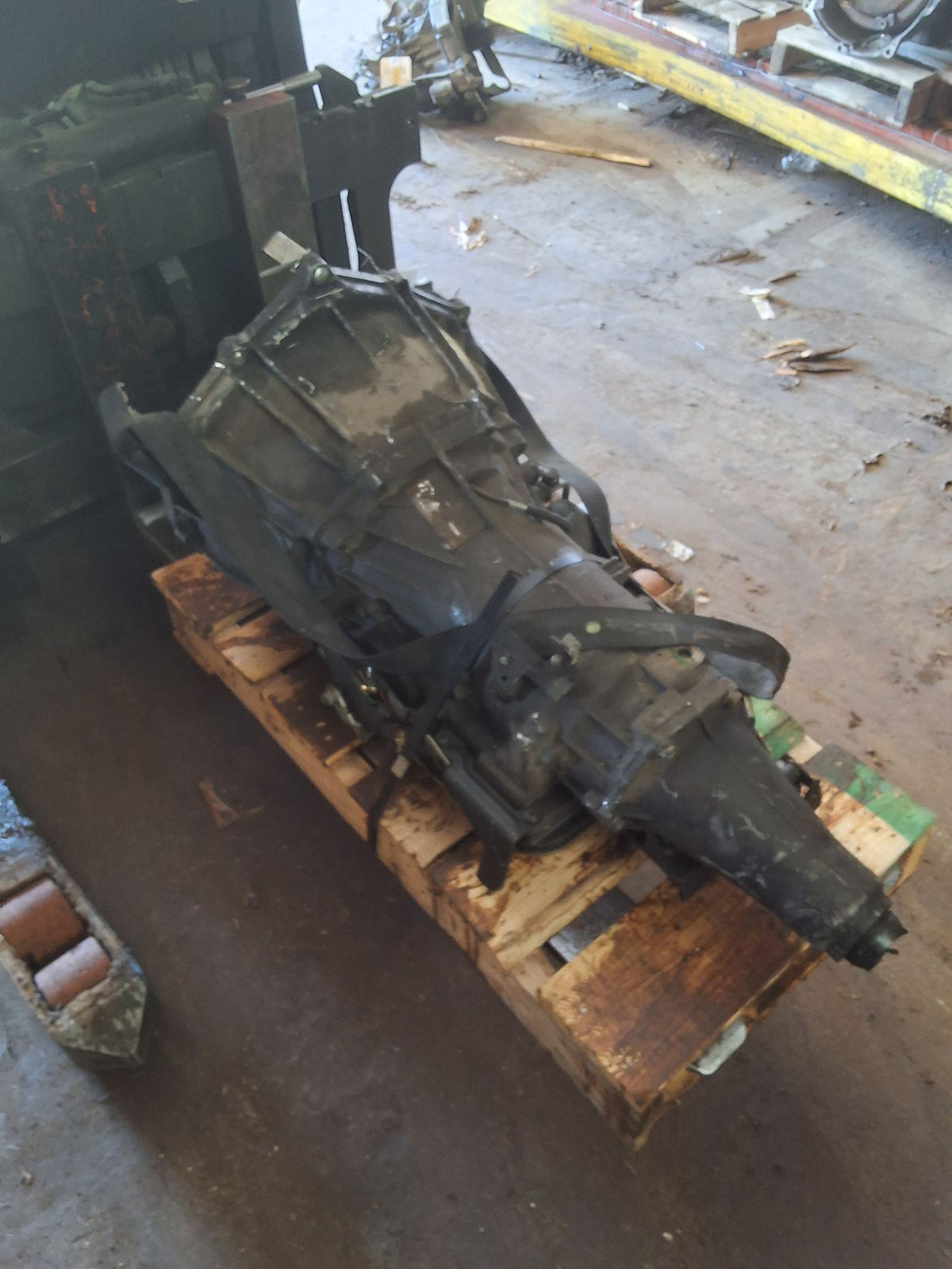 1999-2002 GMC Yukon Automatic 4X2 Transmission
