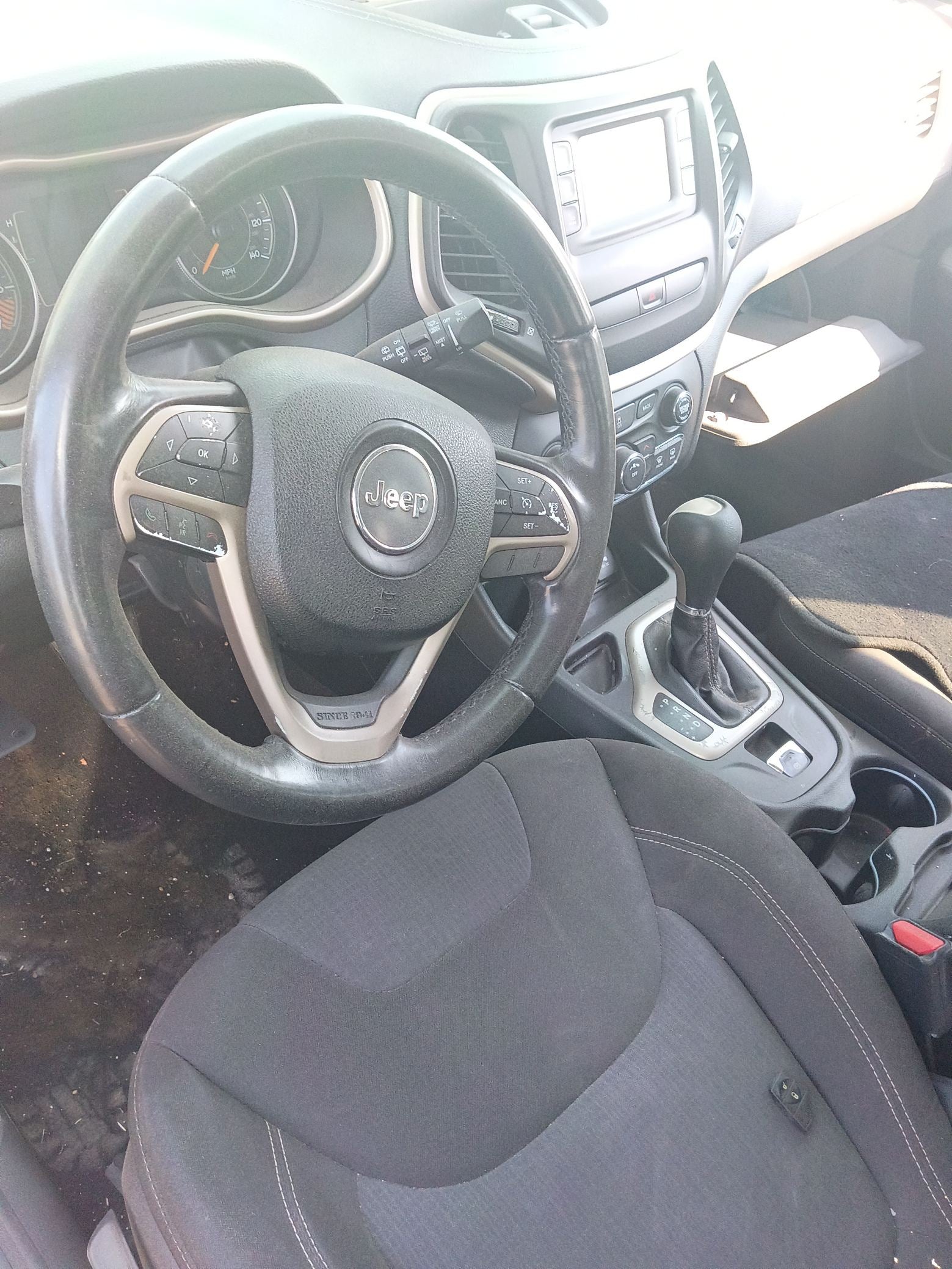 Windshield 2014 - 2023 Jeep Cherokee