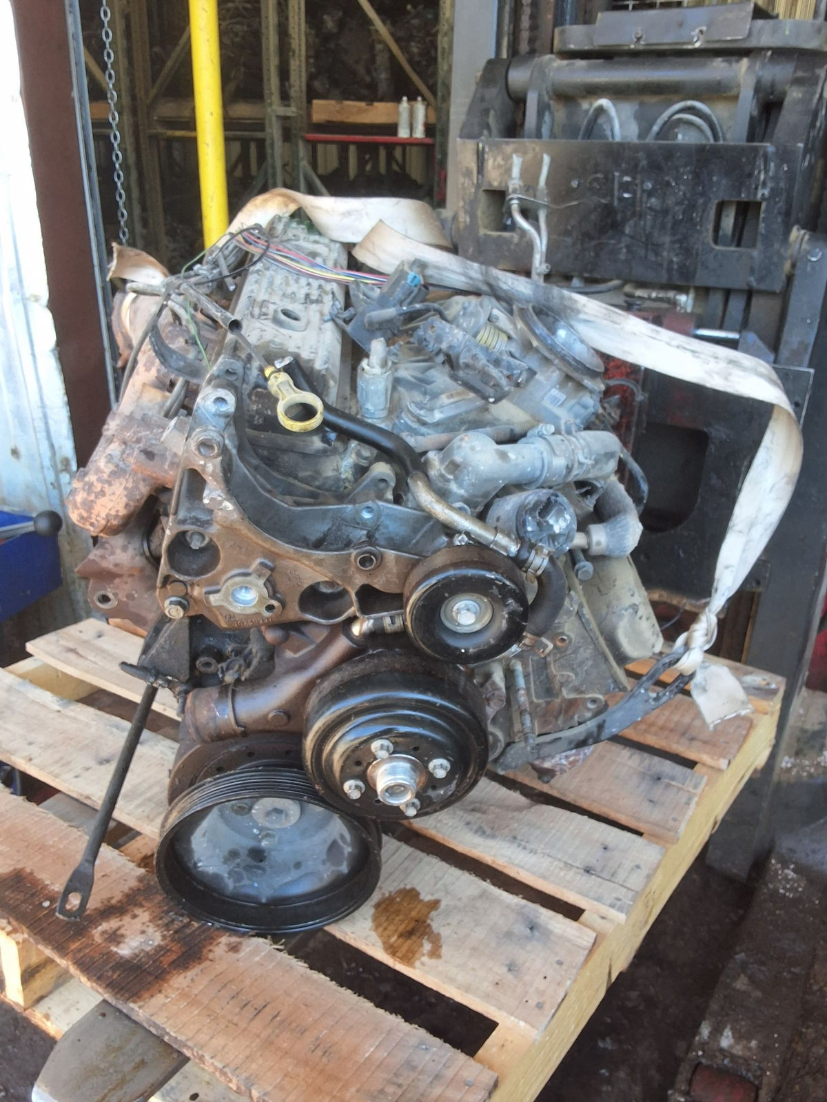 1996-2000 Chevrolet Suburban 5.7L Engine