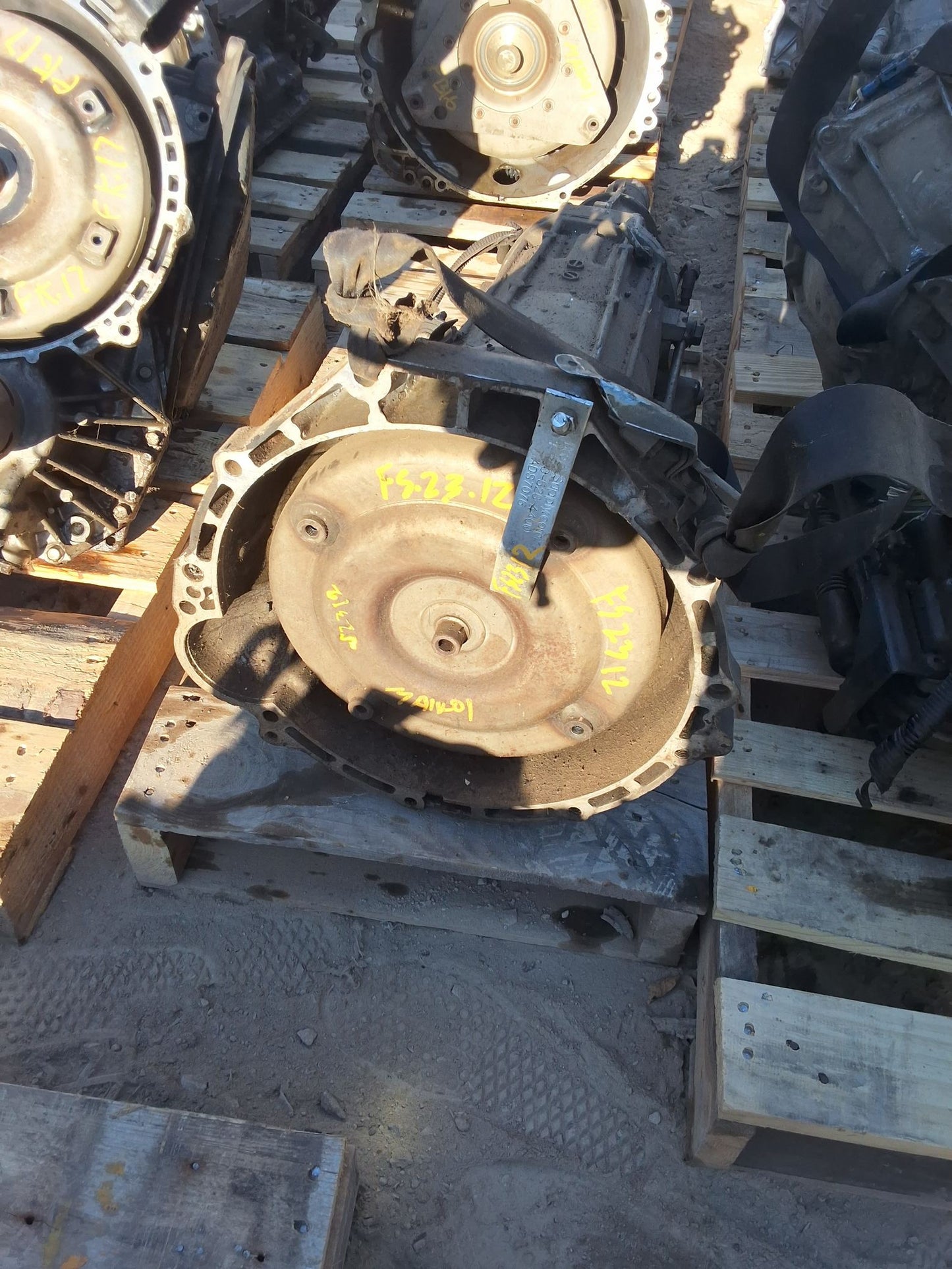 2003-2004 Nissan Xterra Automatic o supercharged option; 4x2 Transmission