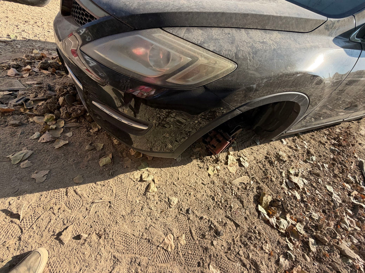 Exterior Door Handle Front Passenger Side 2007 - 2015 Mazda CX-9