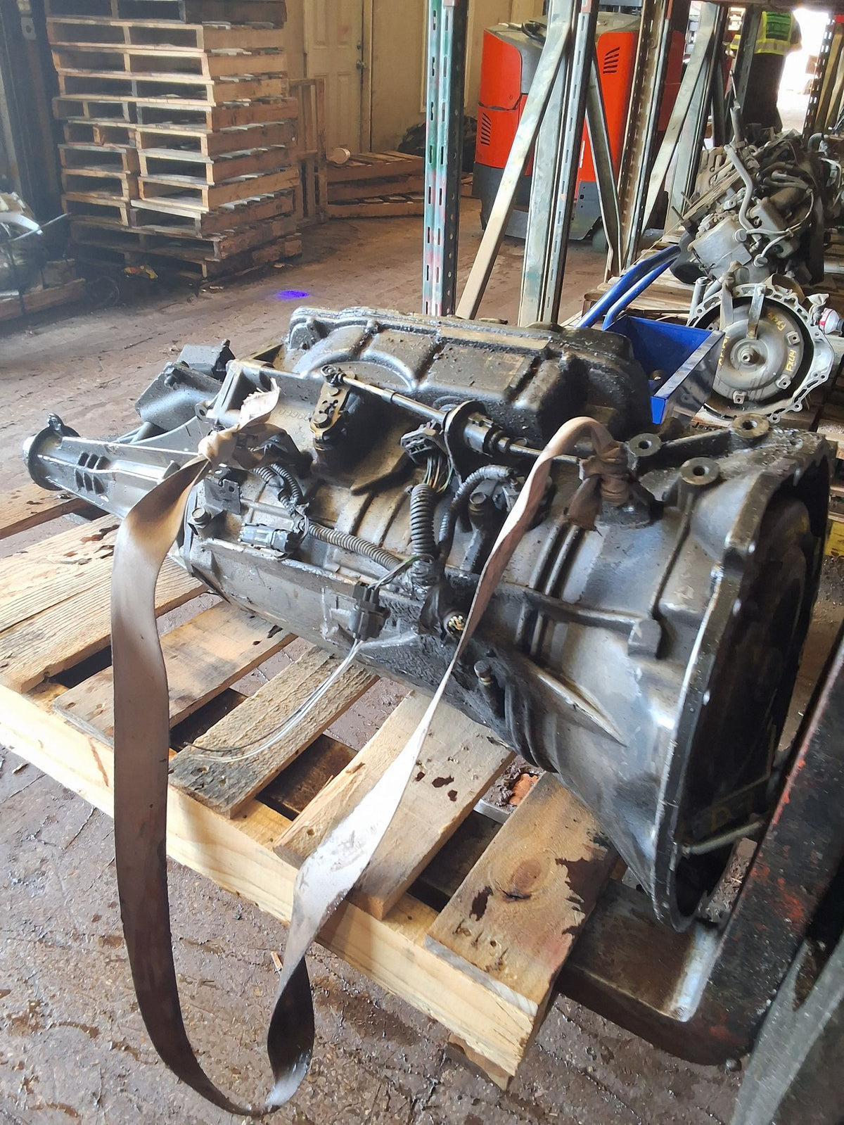 2004-2005 Dodge RAM 1500 AT, 4x2, 4.7L VIN N (8th digit) Transmission