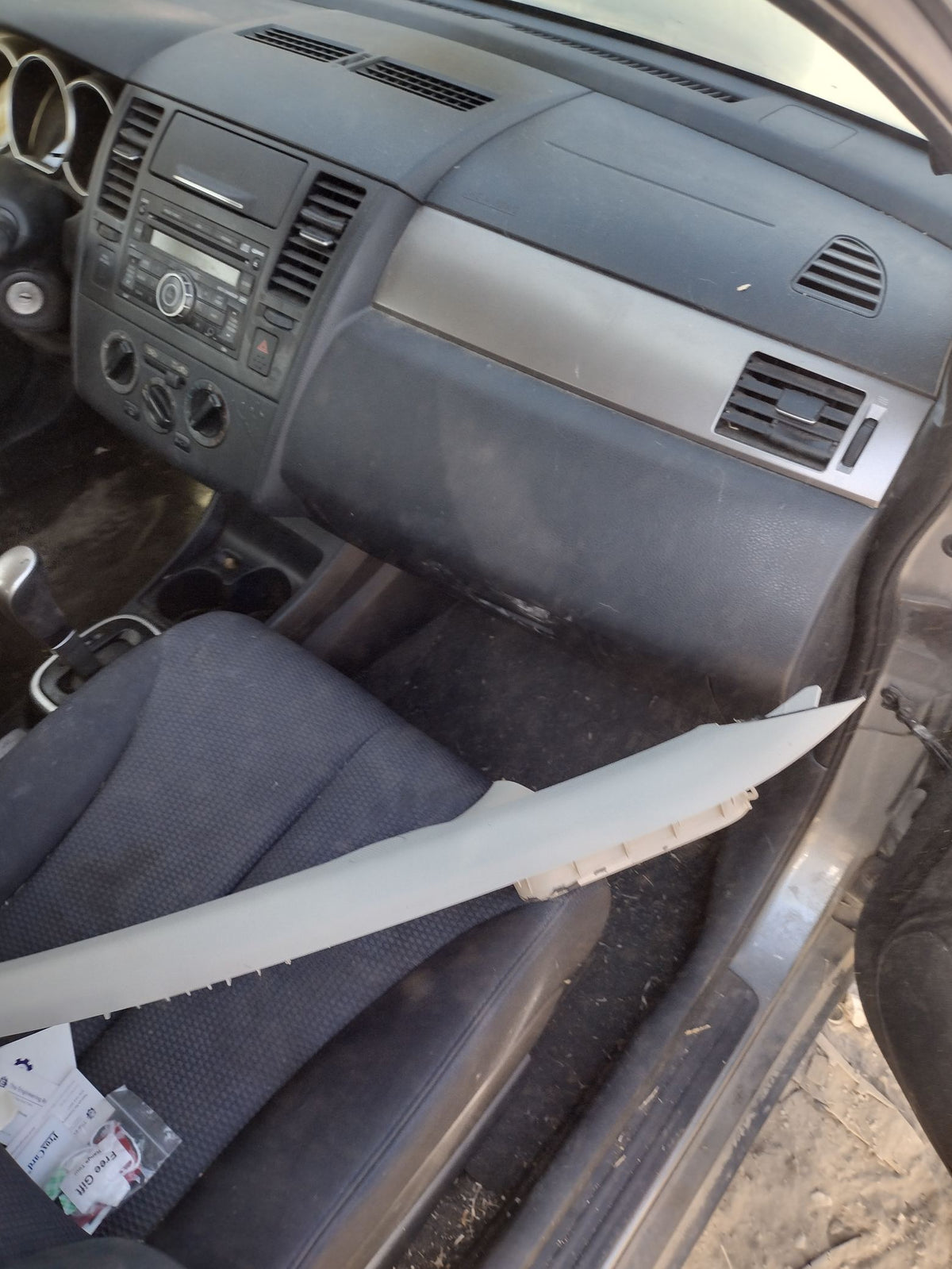 Door Window Glass Rear Passenger Side 2007 - 2011 Nissan Versa