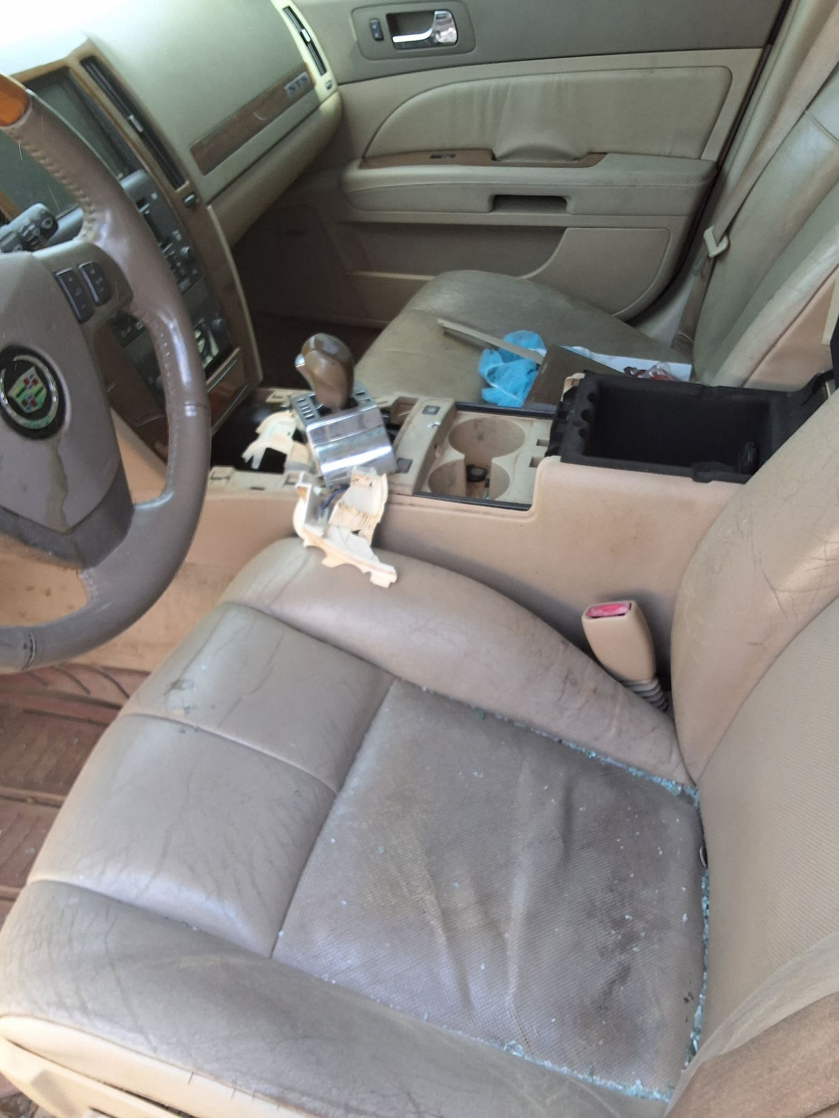 Fuse Box Engine Compartment 2005 - 2011 Cadillac STS