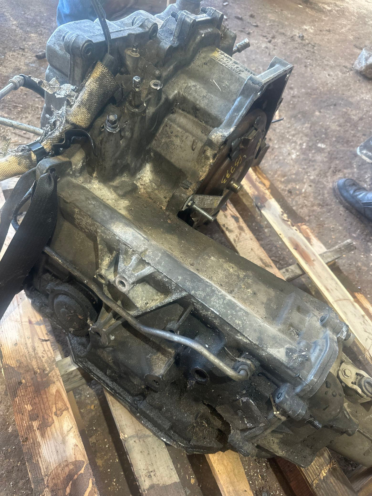 1996-1997 Cadillac Deville AT, FWD, VIN Y (8th digit) VIN Y (8th digit) Transmission