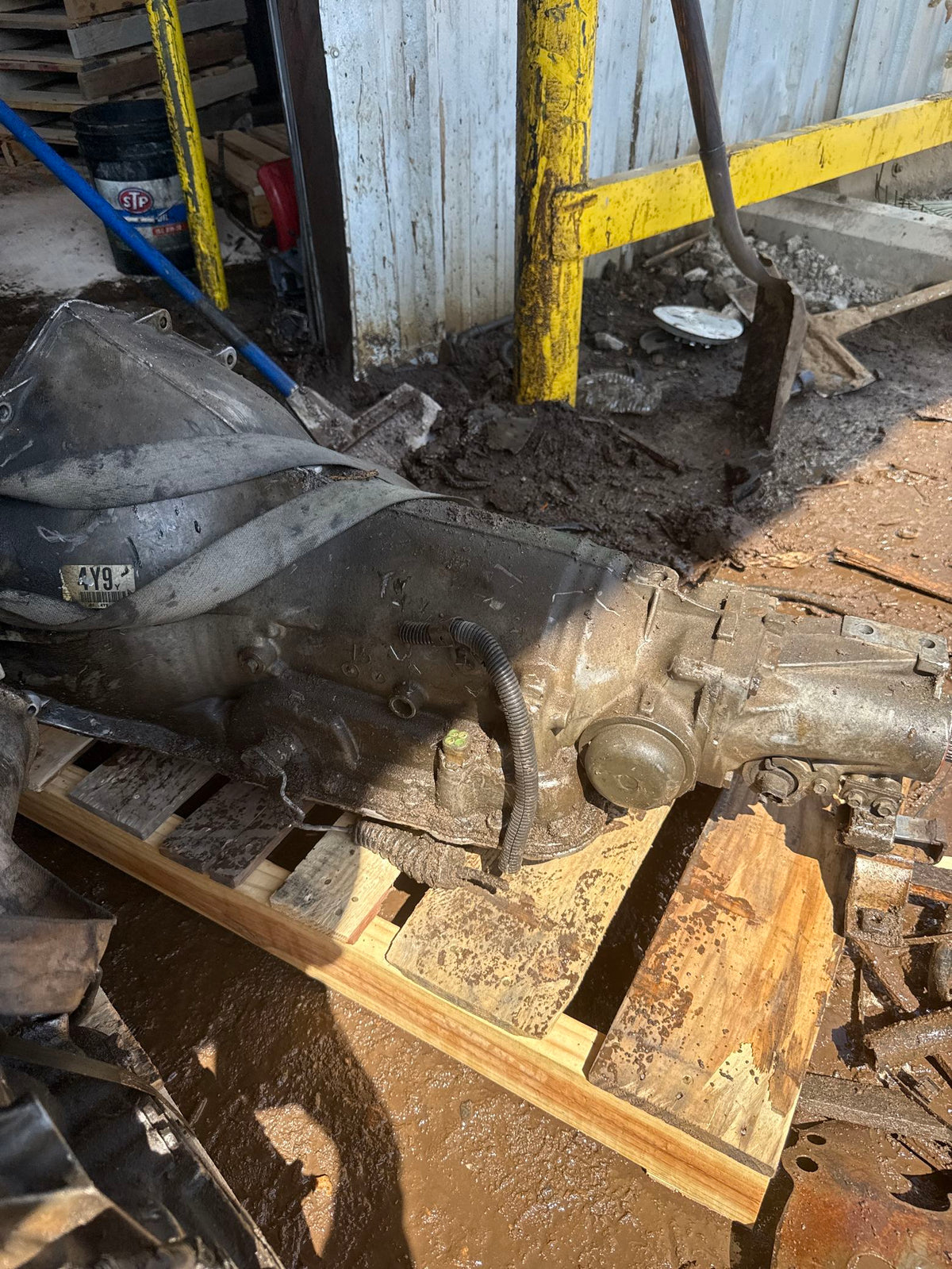 1984-1986 Chevrolet Corvette 4-speed Automatic RWD Transmission