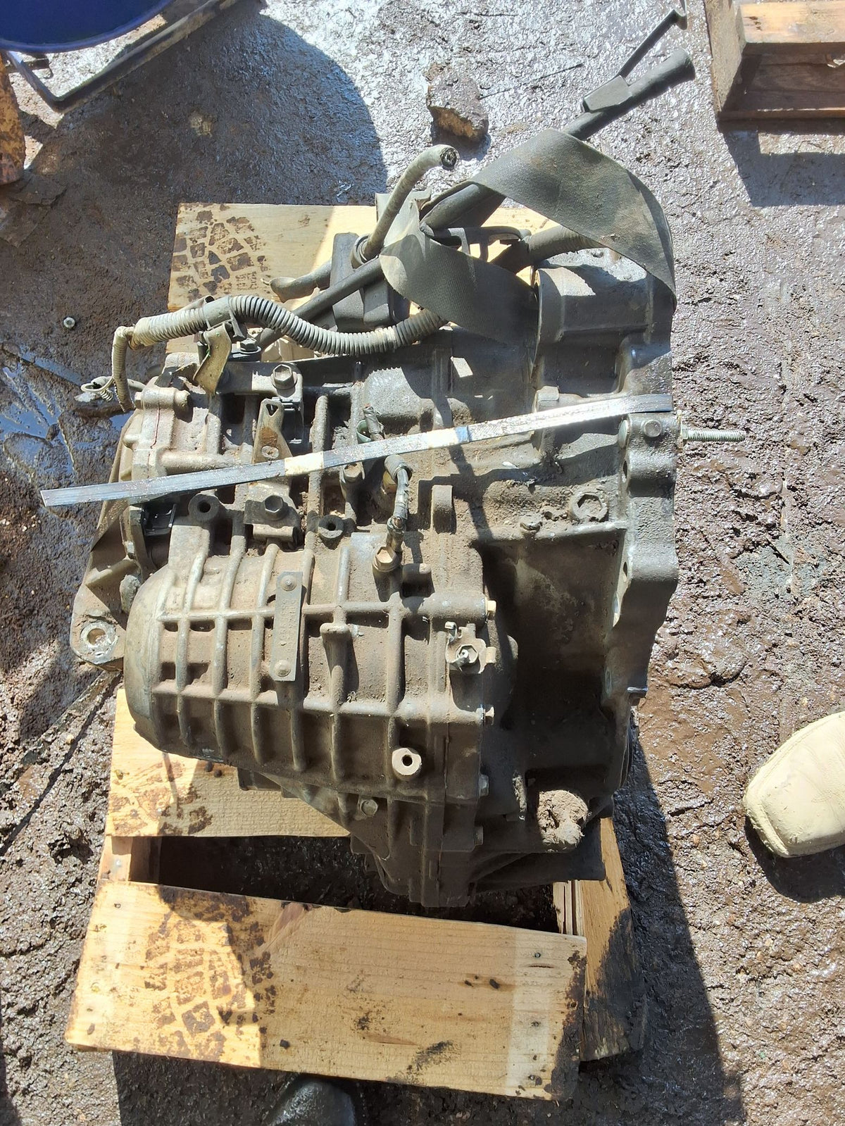 2004-2006 Toyota Sienna AT, FWD 2WD Transmission
