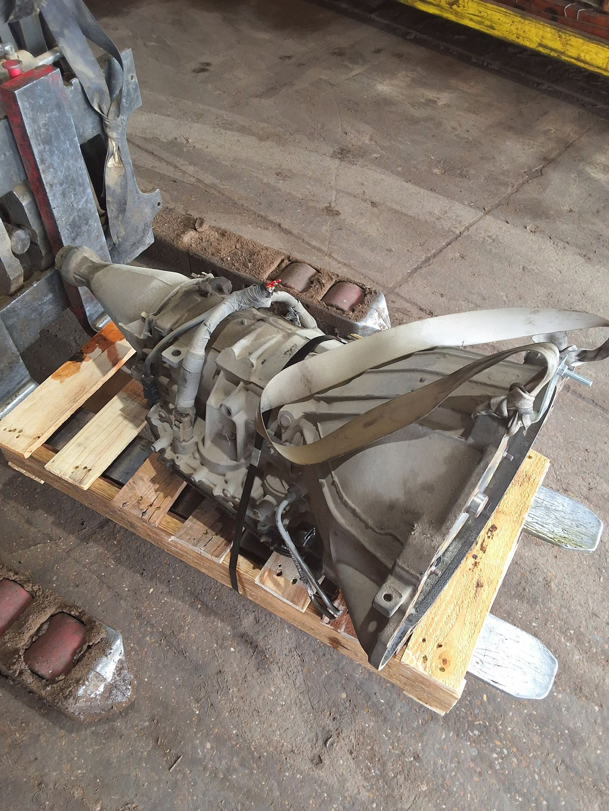 1998 Ford E150 AT, 4R70W, 6-255 (4.2L) 8th digit) Transmission