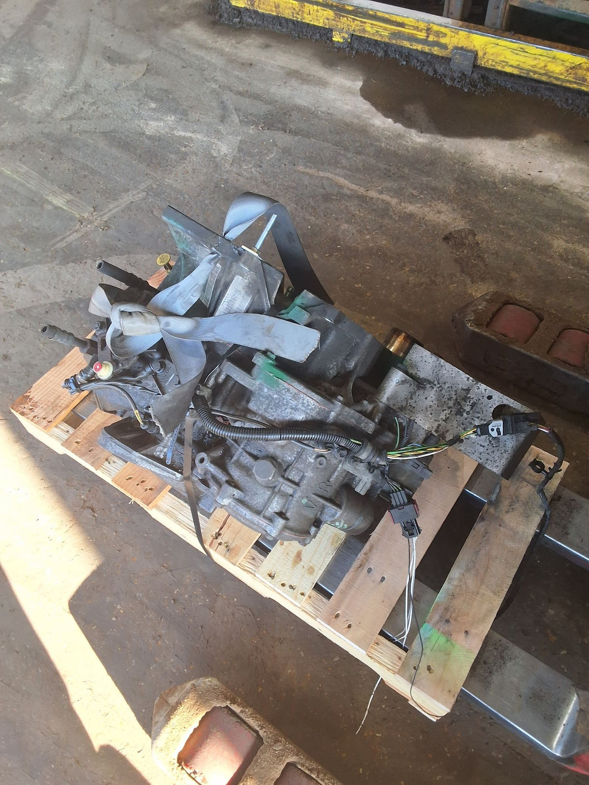 2003-2004 Volvo XC90 Automatic AWD Transmission